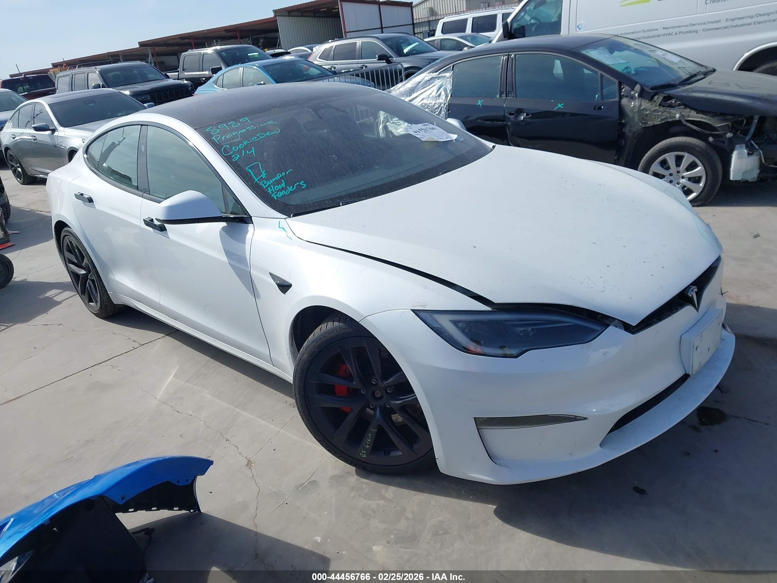 2024 Tesla Model S Plaid, VIN 5YJSA1E67RF532918 — Перед