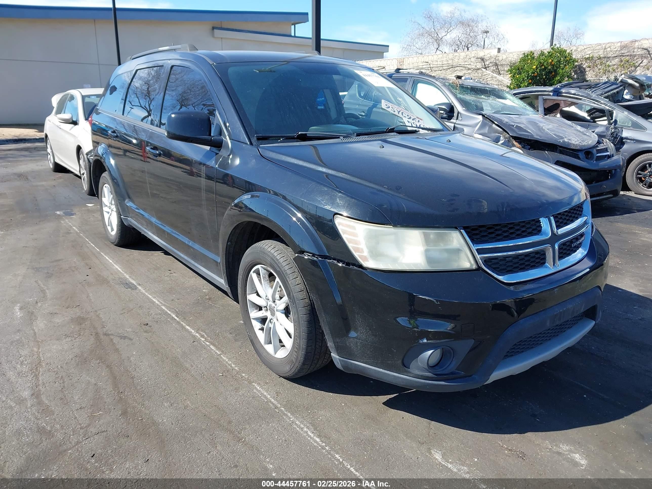 2017 Dodge Journey SXT, VIN 3C4PDDBG9HT575376 — Vandalism