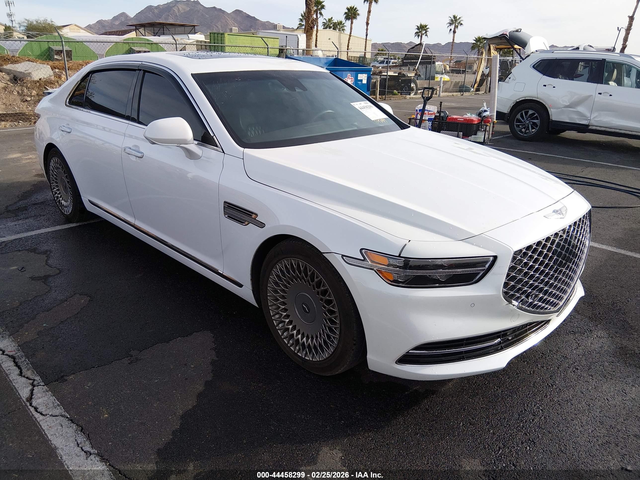 2020 Genesis G90 Ultimate, VIN KMTF54PH2LU080821 — Зад