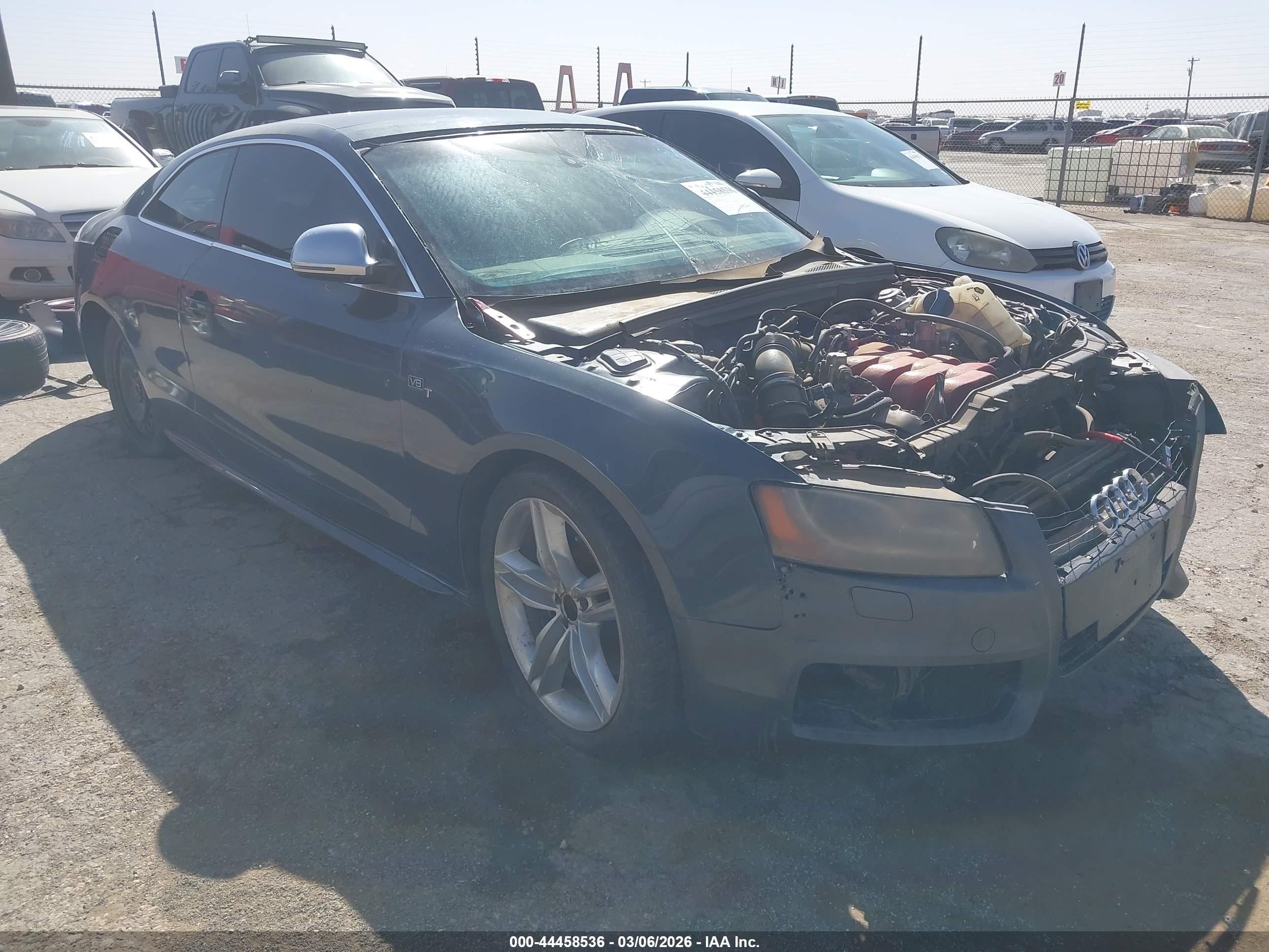 2009 Audi S5, VIN WAURV78T89A018668 — Перед
