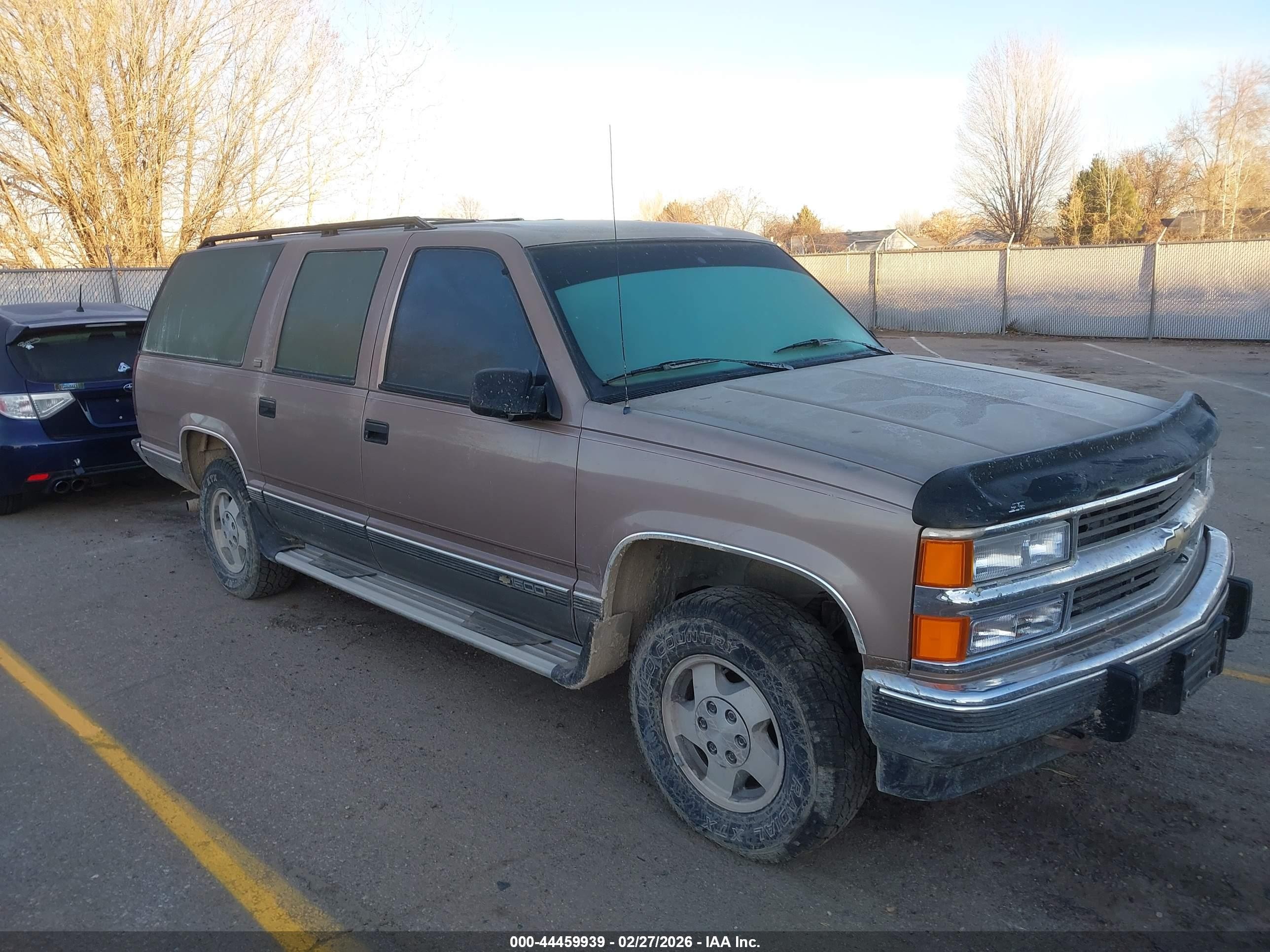 1994 Chevrolet Suburban, VIN 1GNFK16K0RJ353405 — All over