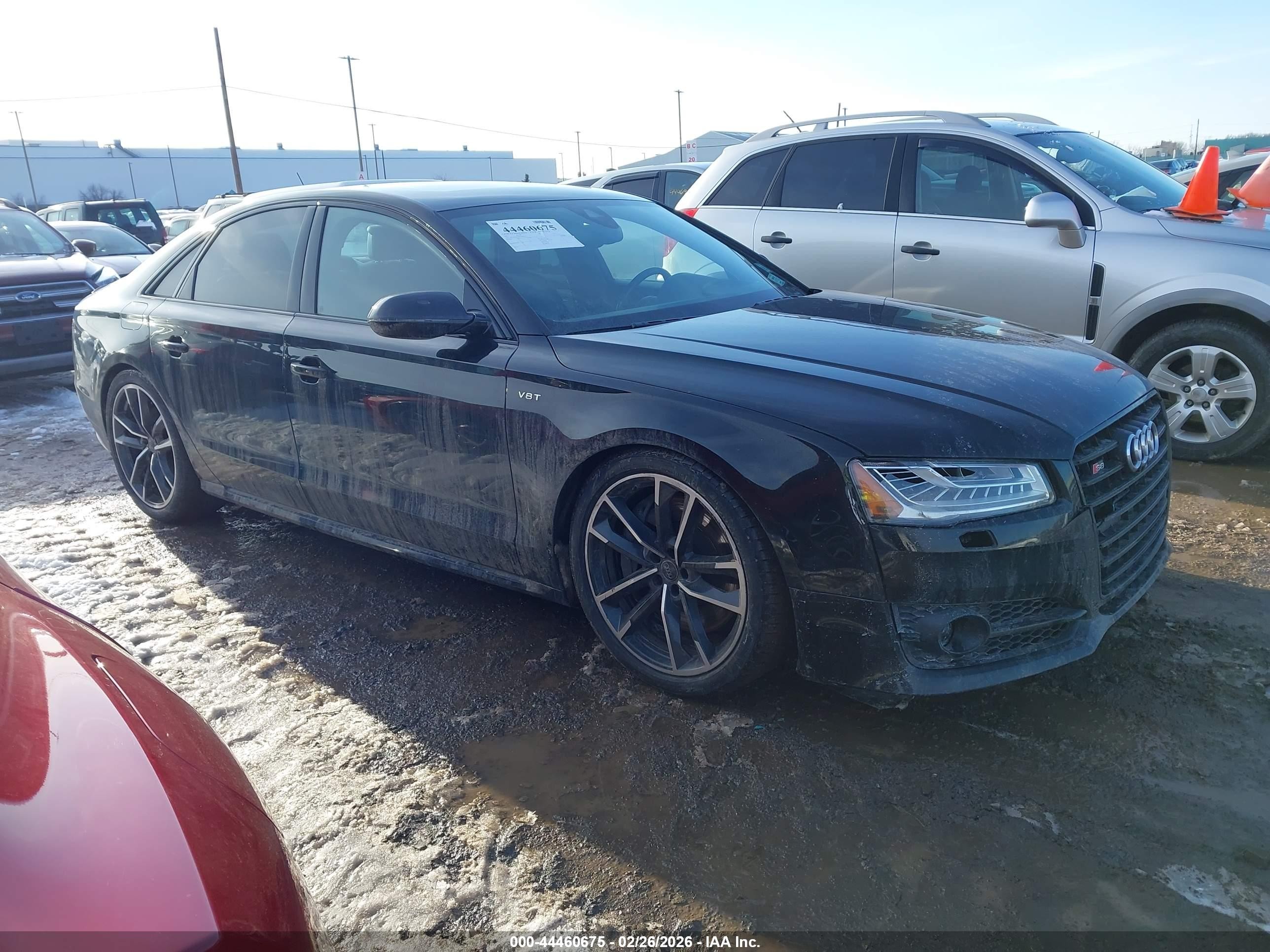 2017 Audi S8, VIN WUAJ5AFD5HN900271 — Front end