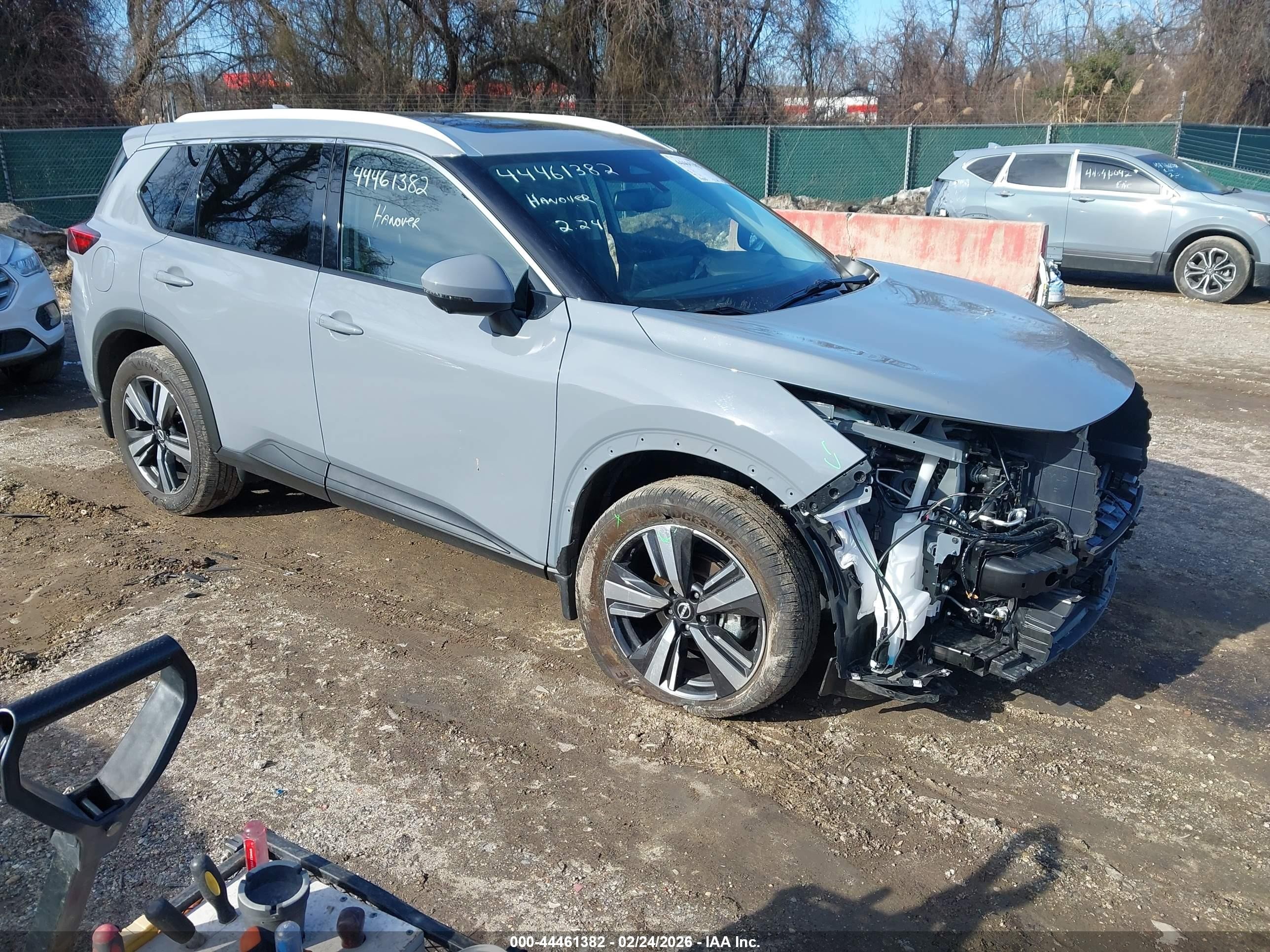 2025 Nissan Rogue SL, VIN JN8BT3CB0SW172306 — Front end