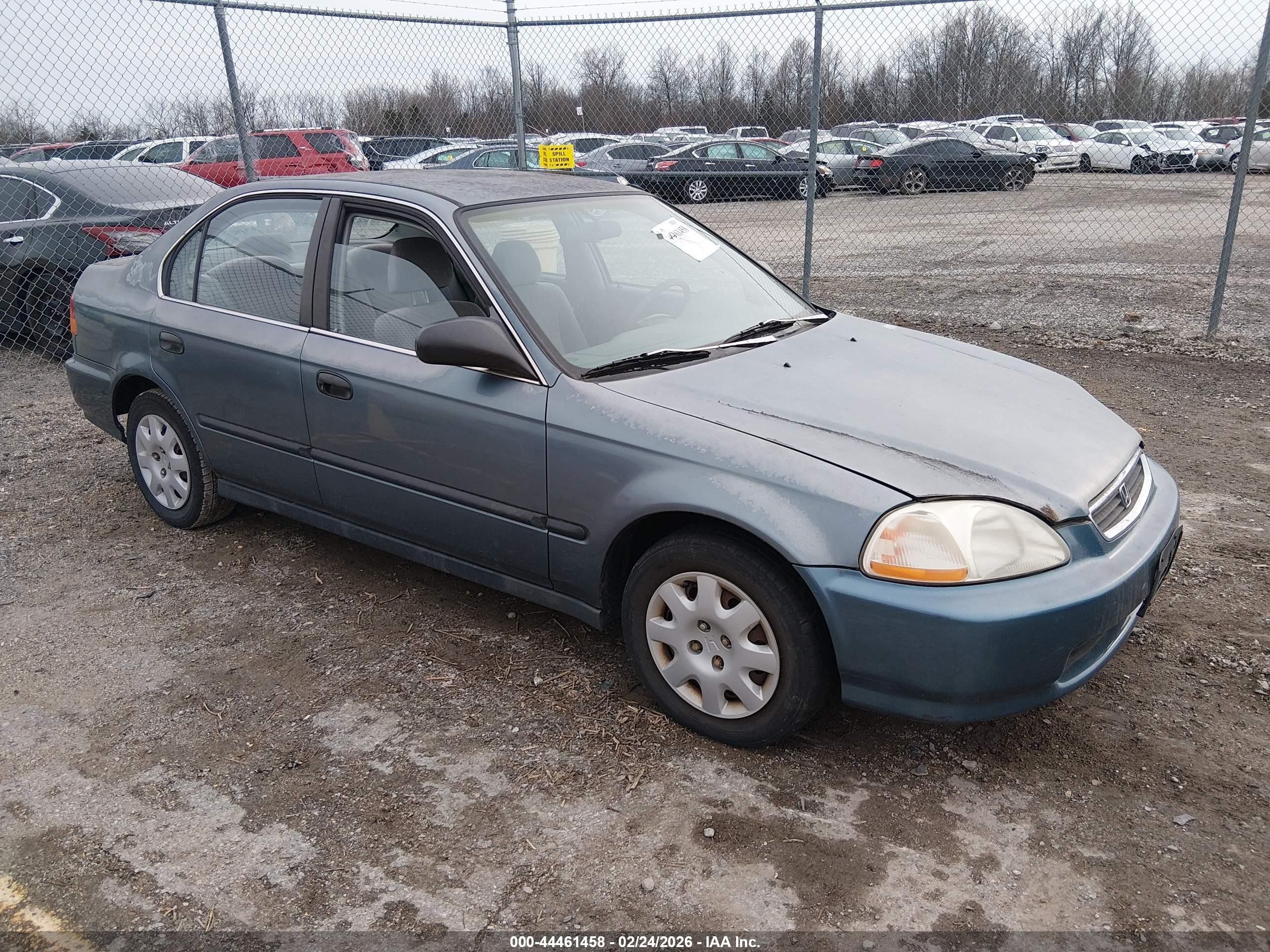 1998 Honda Civic LX, VIN 2HGEJ6671WH617486 — Перед