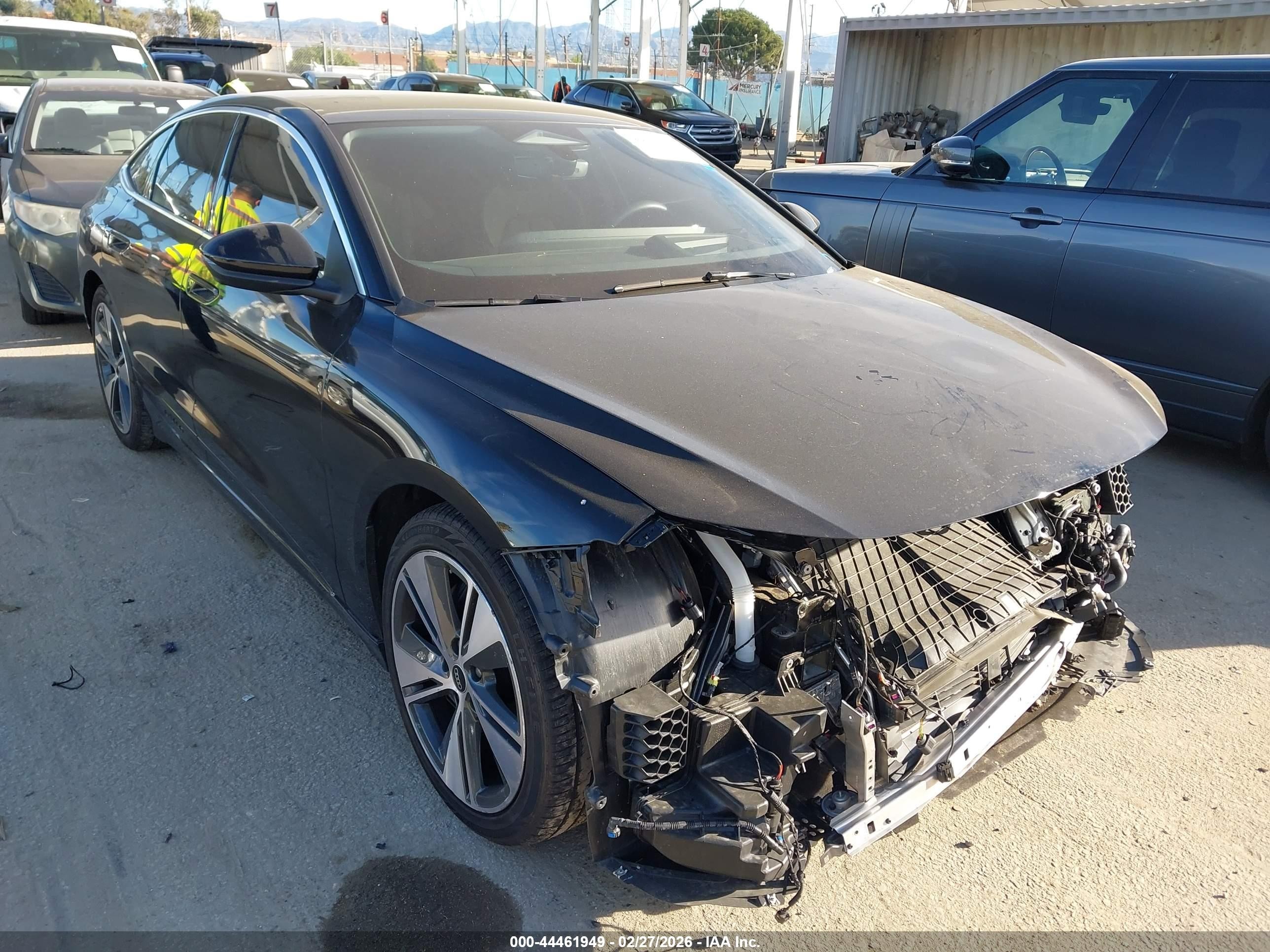 2025 Audi A6 e-tron, VIN WAU3DAGH2SA026919 — Front end