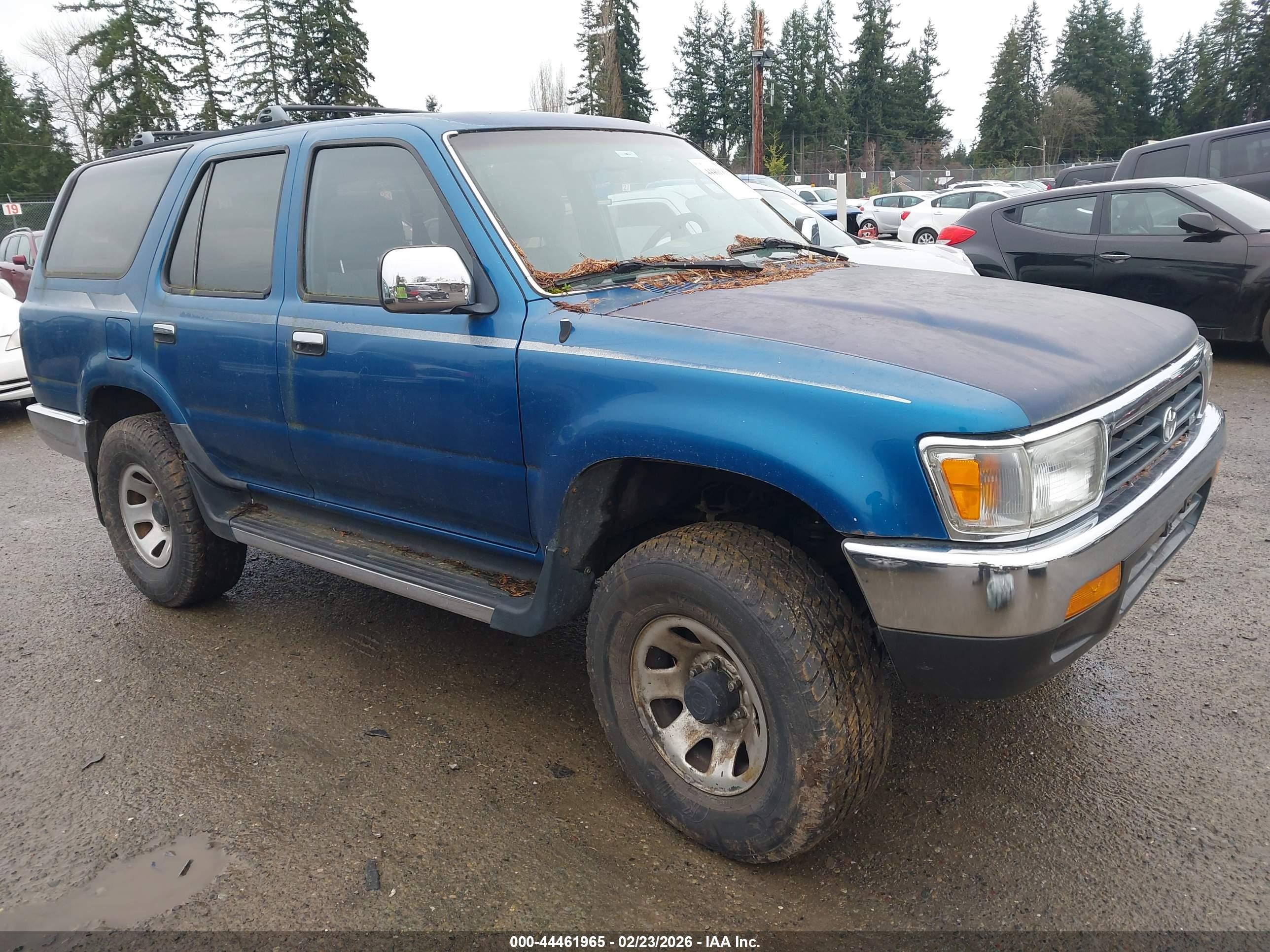 1993 Toyota 4Runner, VIN JT3VN39W6P0113255 — Front end
