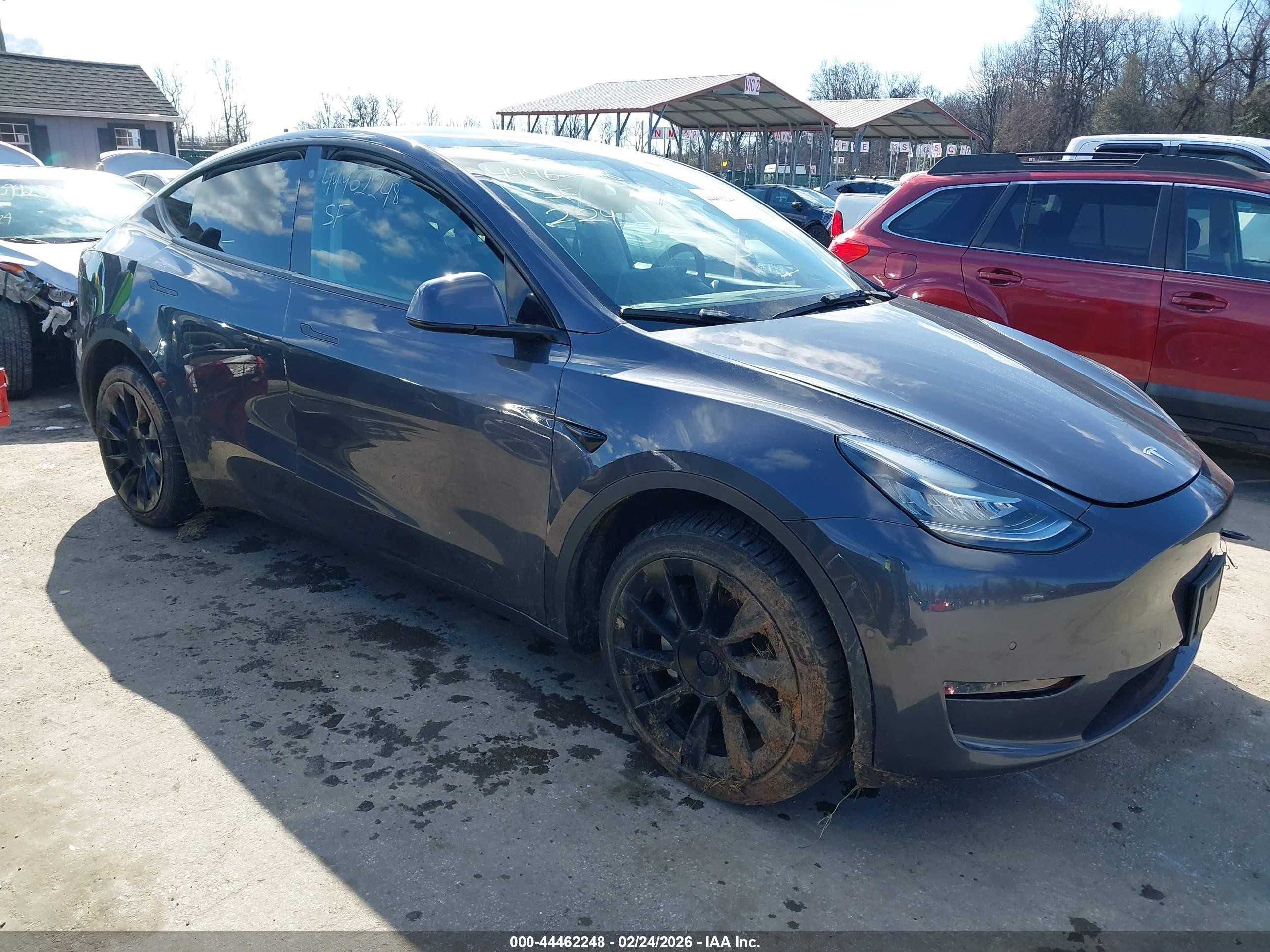 2022 Tesla Model Y Long Range, VIN 7SAYGDEE7NF363949 — Not stated