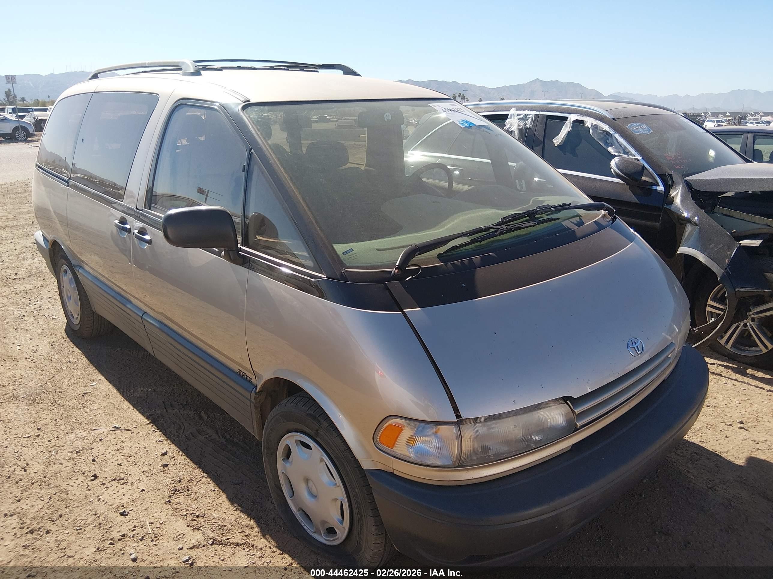 1994 Toyota Previa, VIN JT3AC22SXR1024632 — Front end