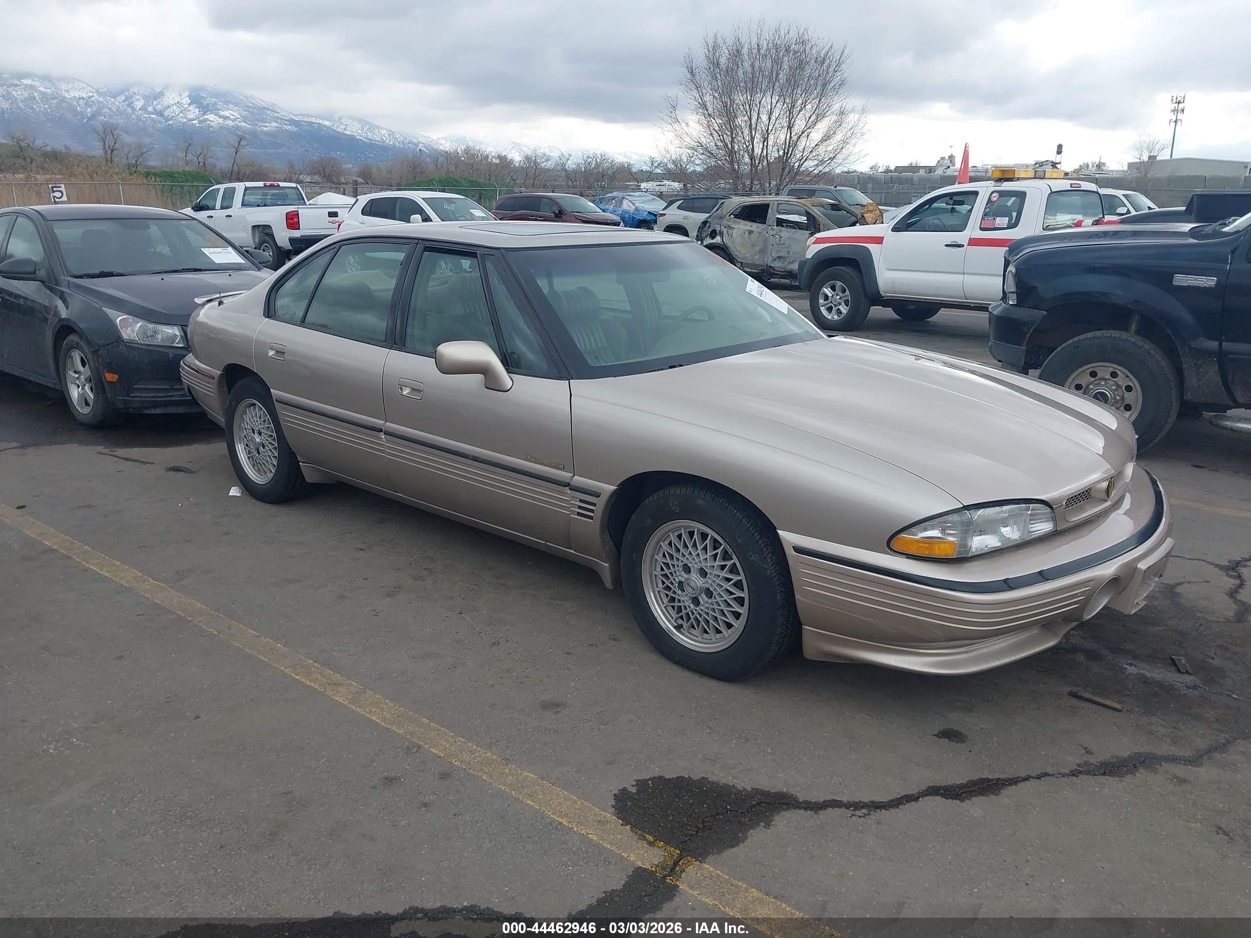 1993 Pontiac Bonneville, VIN 1G2HZ5219P1268498 — All over
