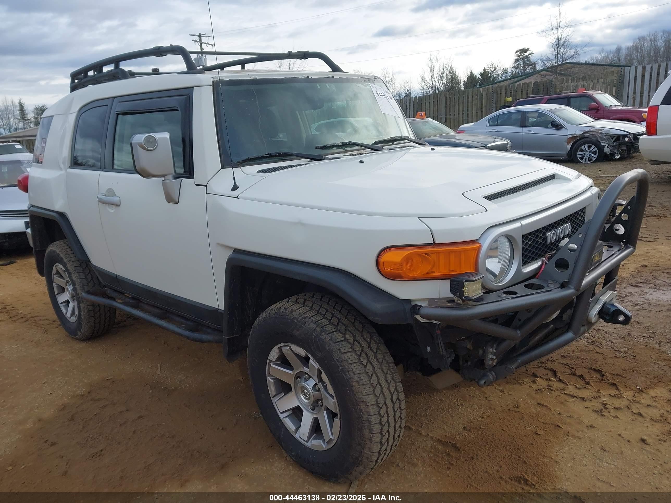 2014 Toyota FJ Cruiser, VIN JTEBU4BF3EK187229 — Normal wear