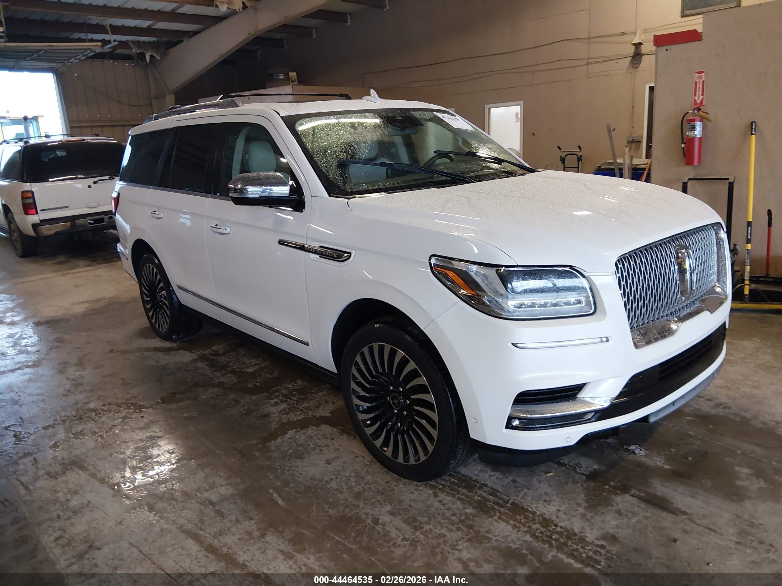 2021 Lincoln Navigator Black Label, VIN 5LMJJ2TT8MEL01104 — Fresh water flood