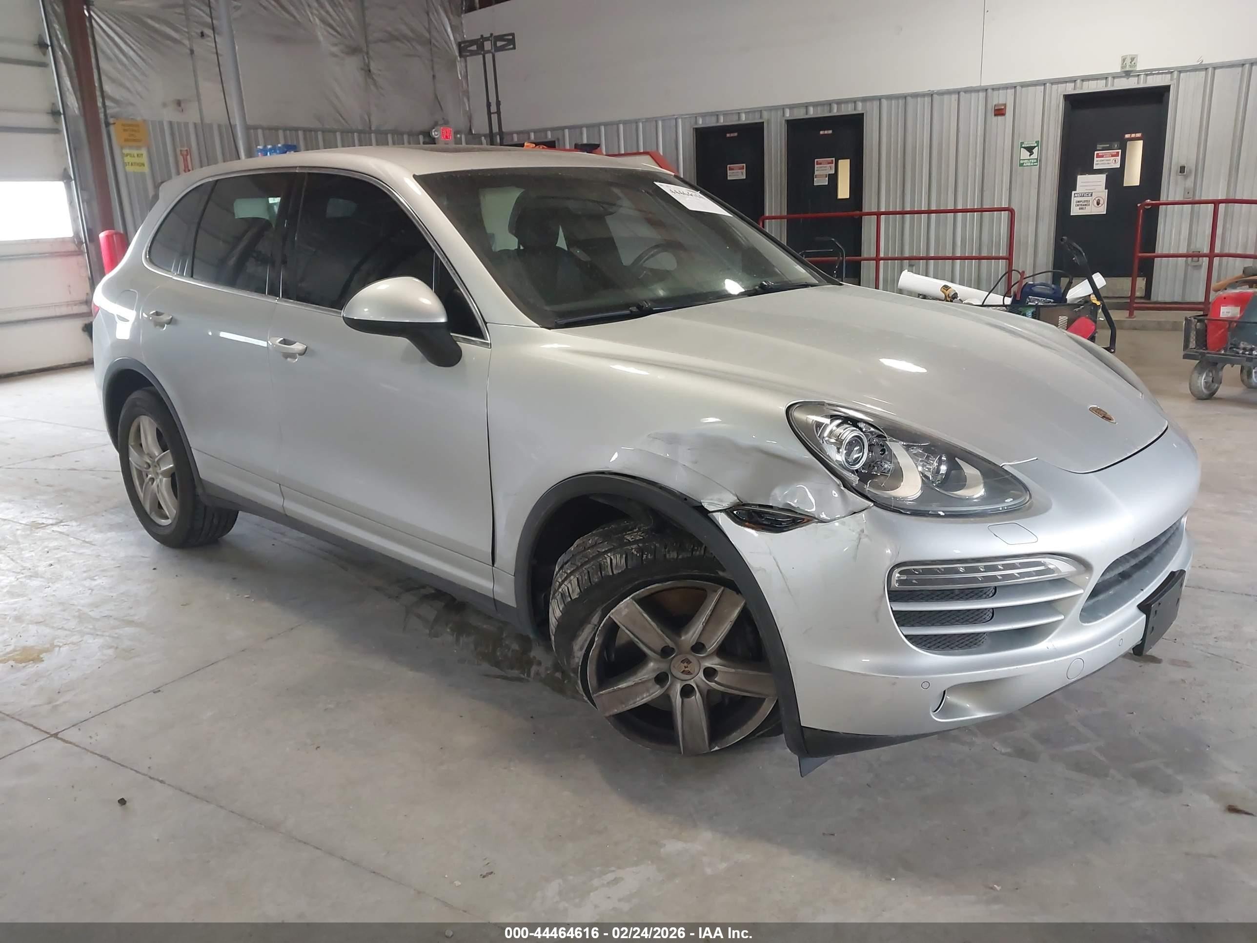 2012 Porsche Cayenne, VIN WP1AA2A23CLA09225 — Front end