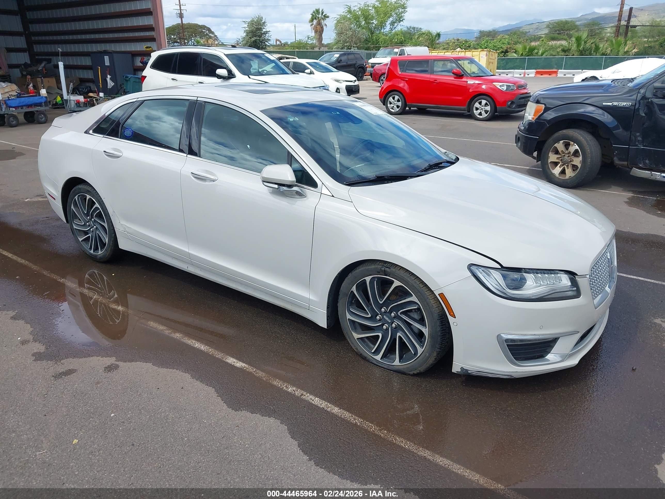 2020 Lincoln MKZ Hybrid Reserve, VIN 3LN6L5LU3LR618720 — Front end
