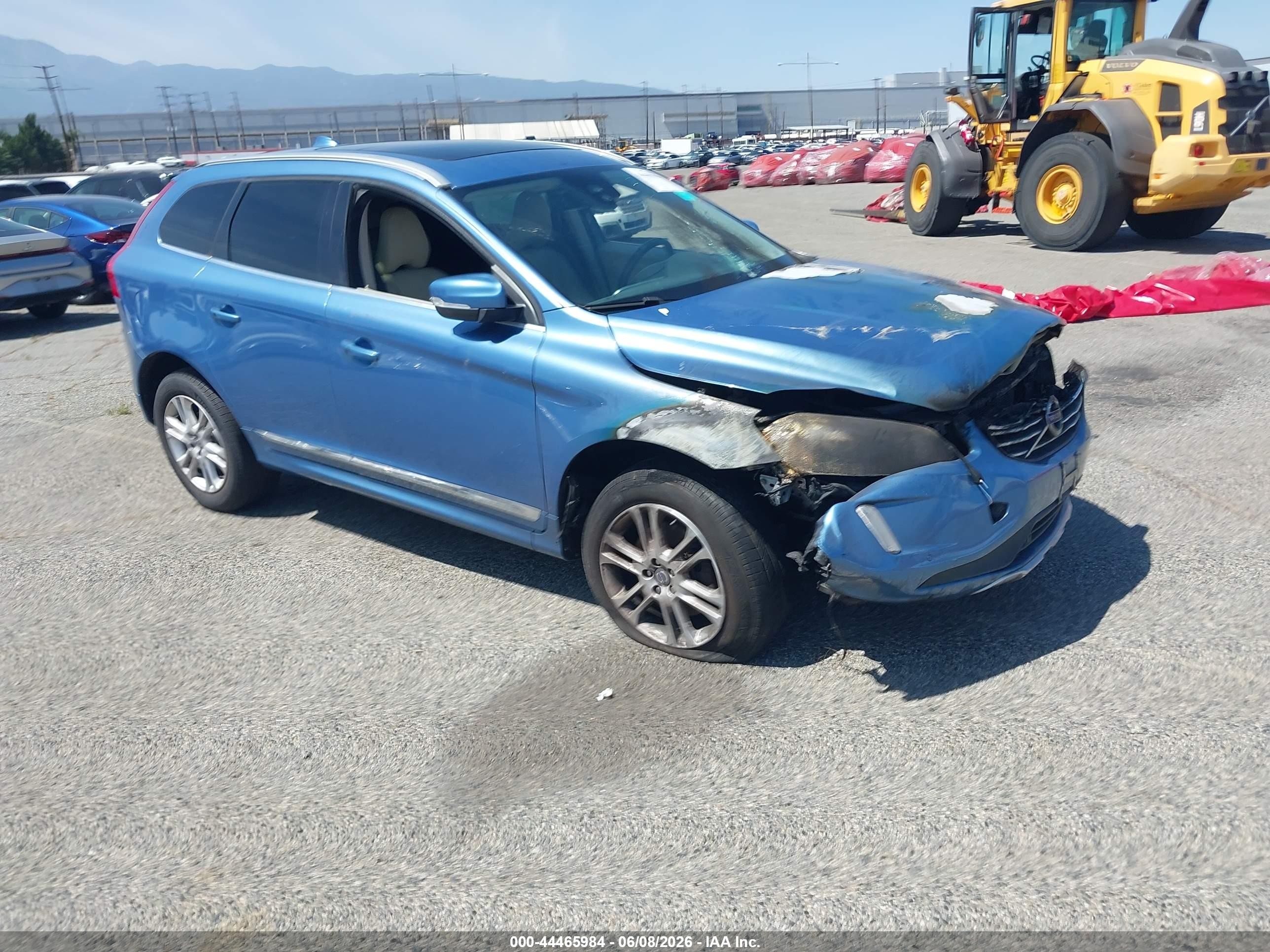 2015 Volvo XC60 T5 Drive-E Premier, VIN YV440MDK5F2686907 — Engine fire