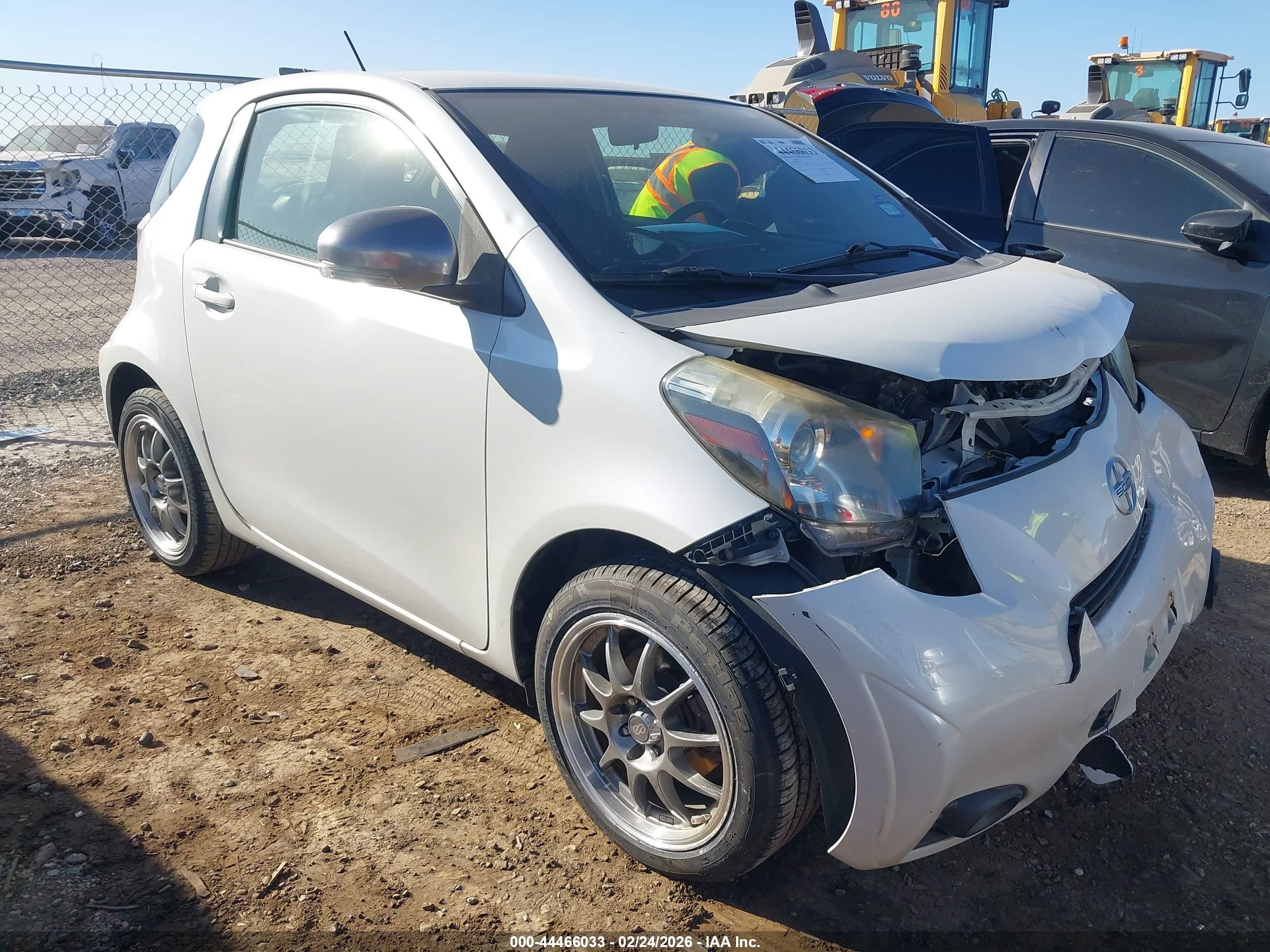 2014 Scion iQ 10 Series, VIN JTNJJXB08EJ030447 — Front end