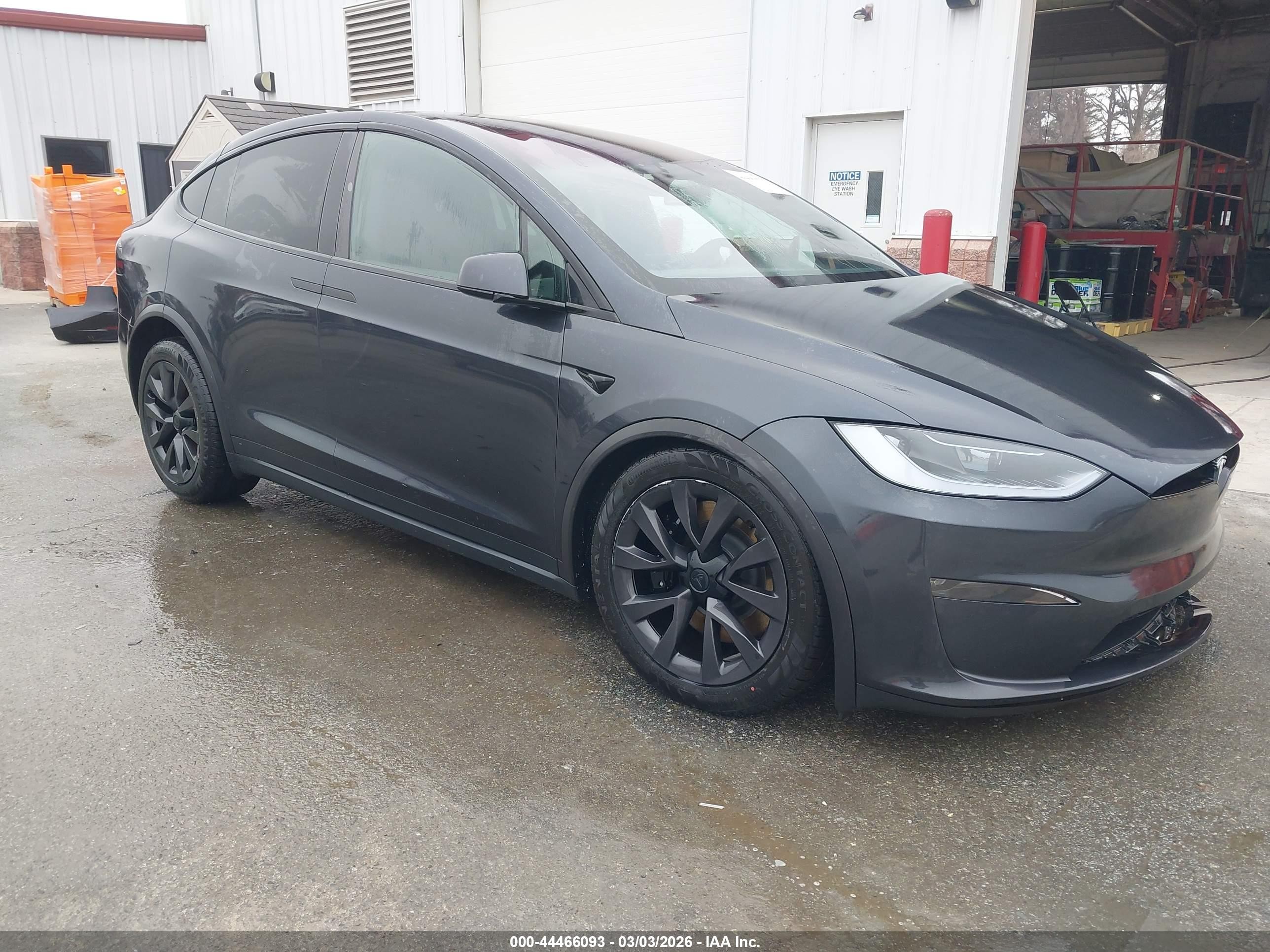 2024 Tesla Model X, VIN 7SAXCDE57RF458752 — Side