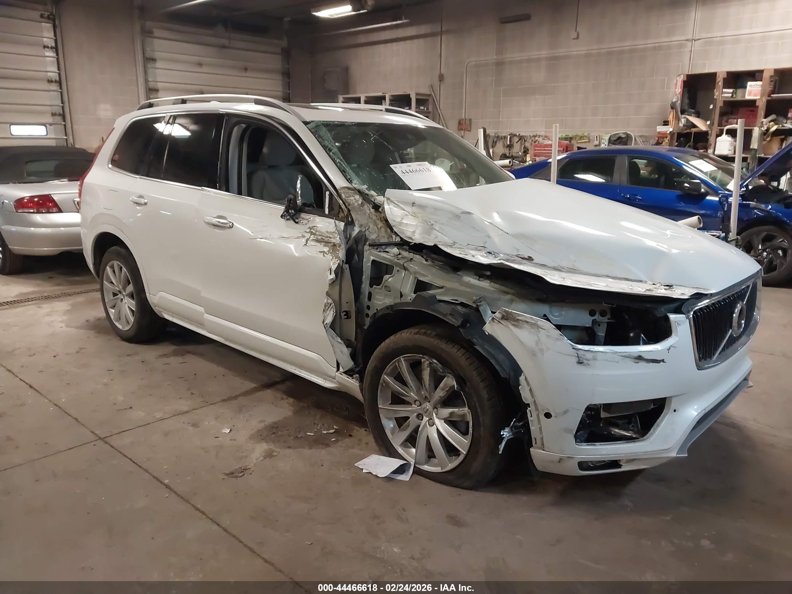 2017 Volvo XC90 Momentum, VIN YV4A22PK5H1111177 — Storm