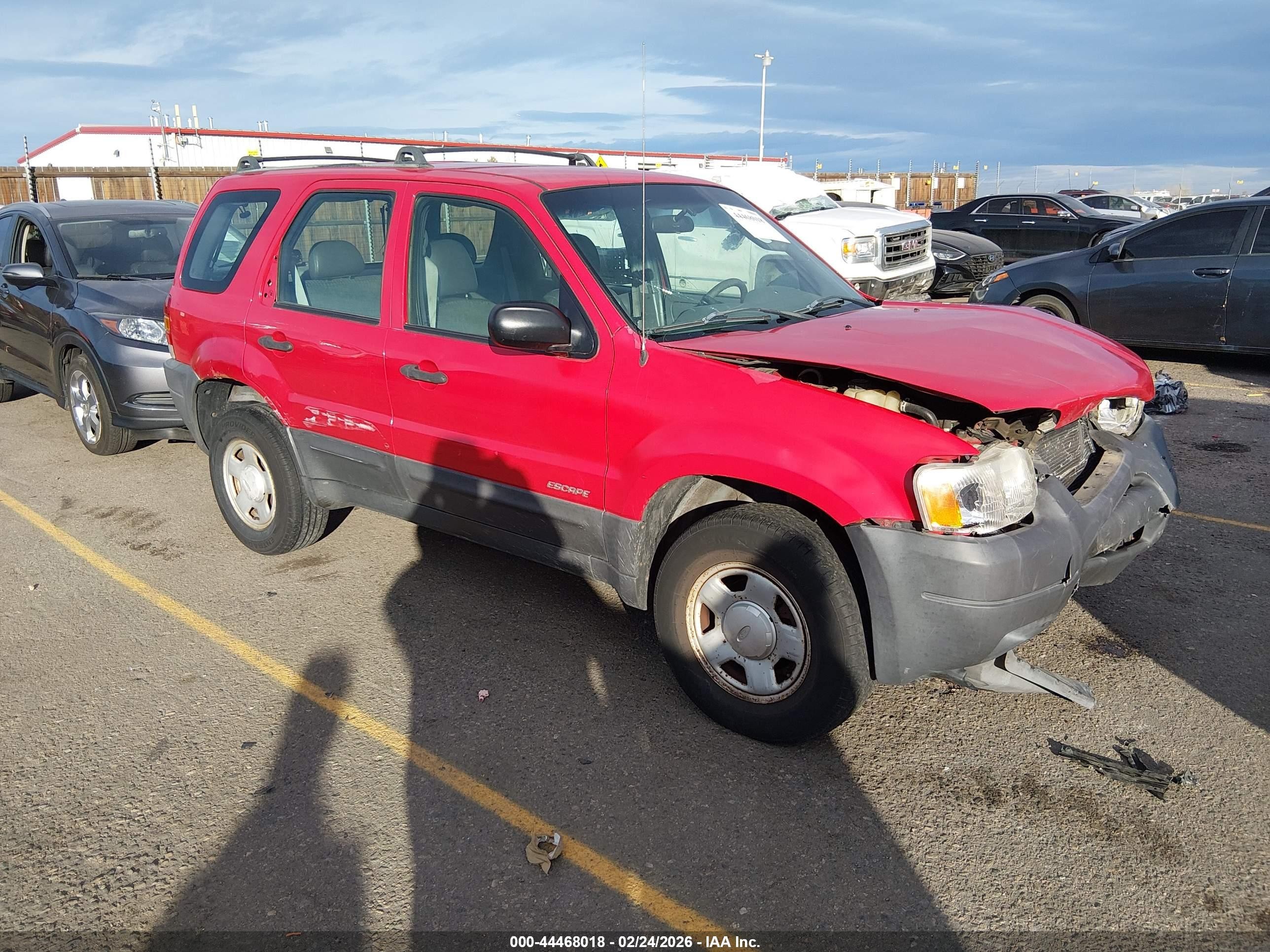 2002 Ford Escape XLS Choice, VIN 1FMYU02172KA40835 — Перед