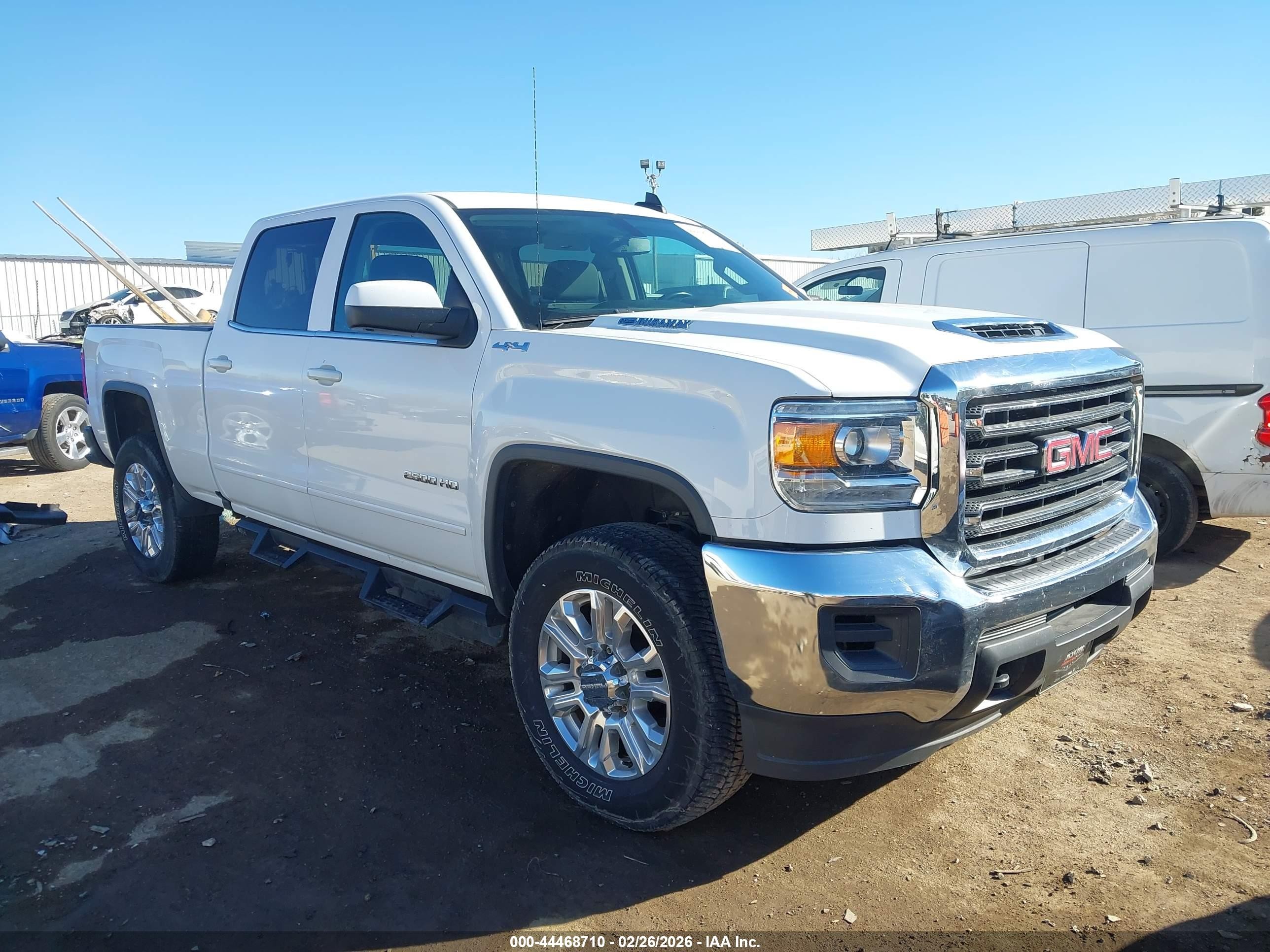 2019 GMC Sierra 2500HD SLE, VIN 1GT12PEY2KF176022 — Side