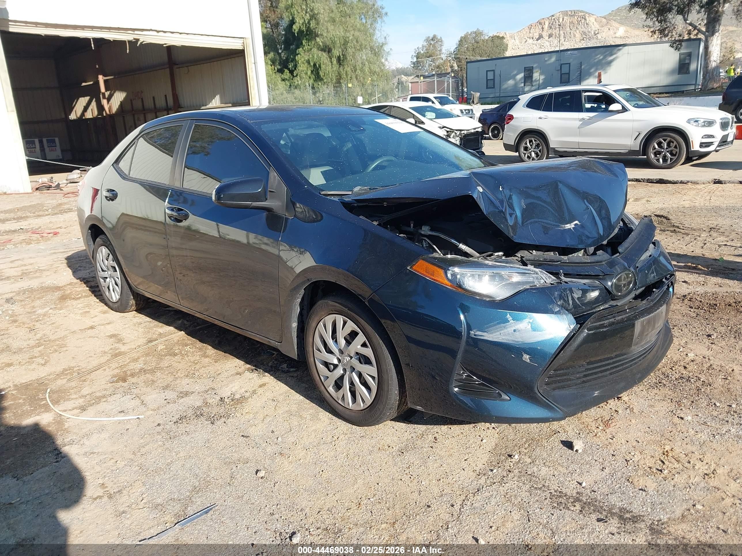 2018 Toyota Corolla L, VIN 5YFBURHE3JP831470 — Front end