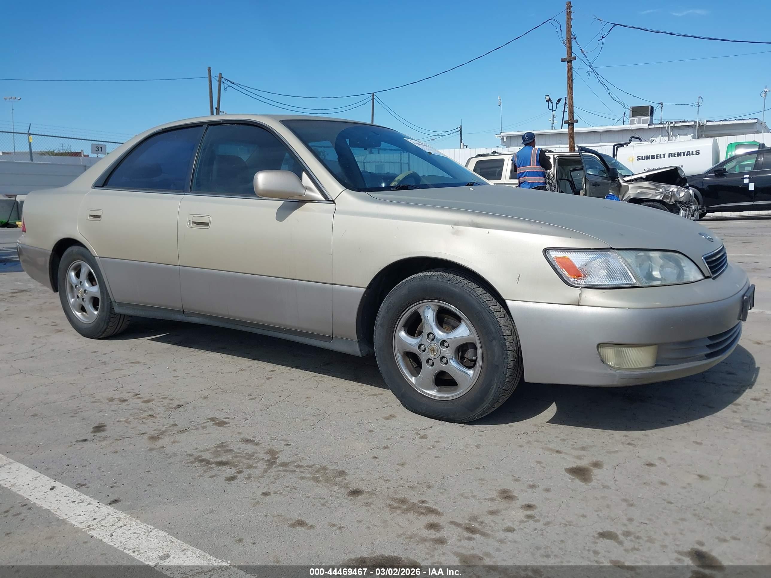 1998 Lexus ES 300, VIN JT8BF28GXW5037524 — Fresh water flood