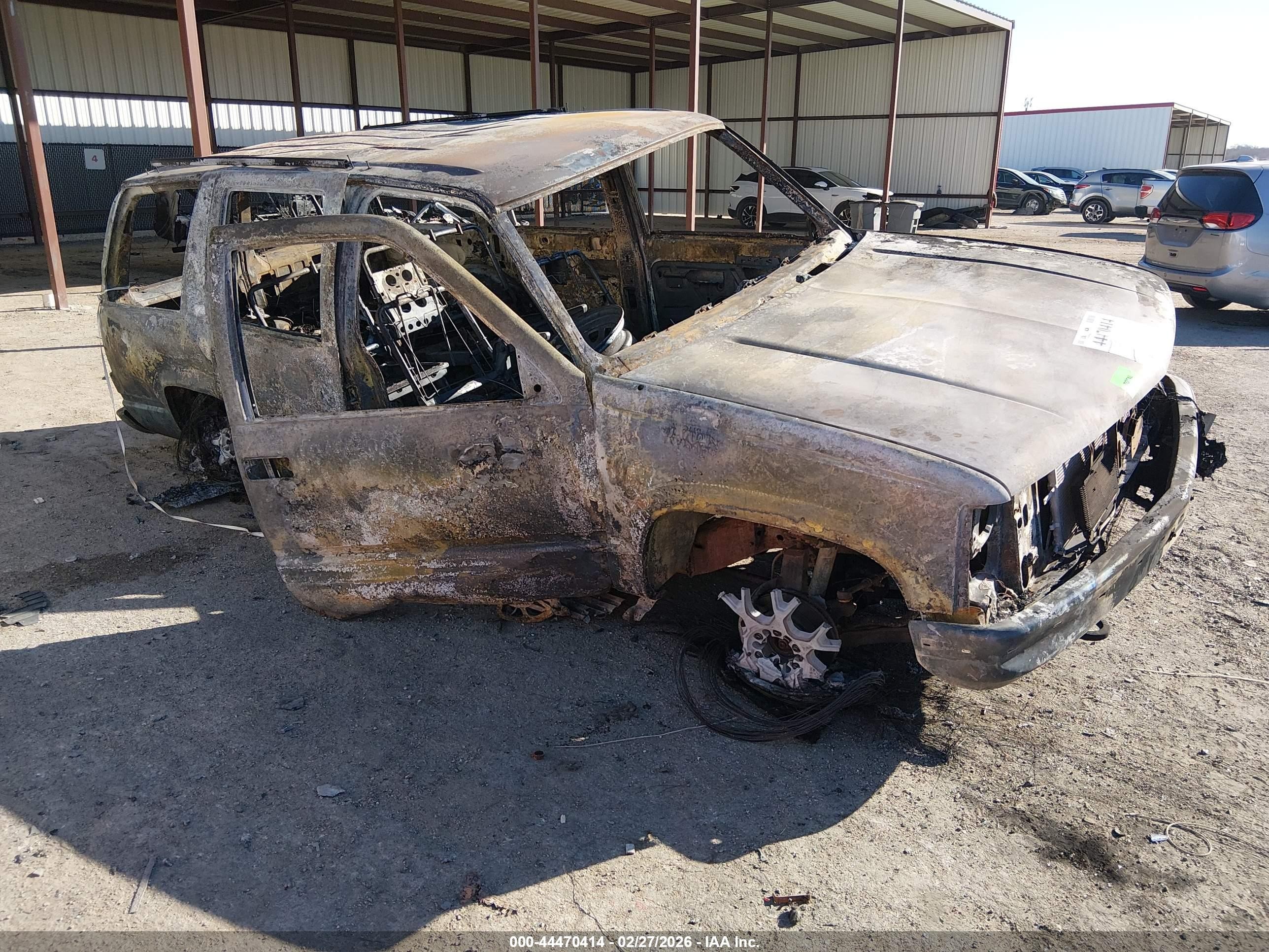 1996 GMC Yukon, VIN 1GKEK13R1TJ708602 — Burn