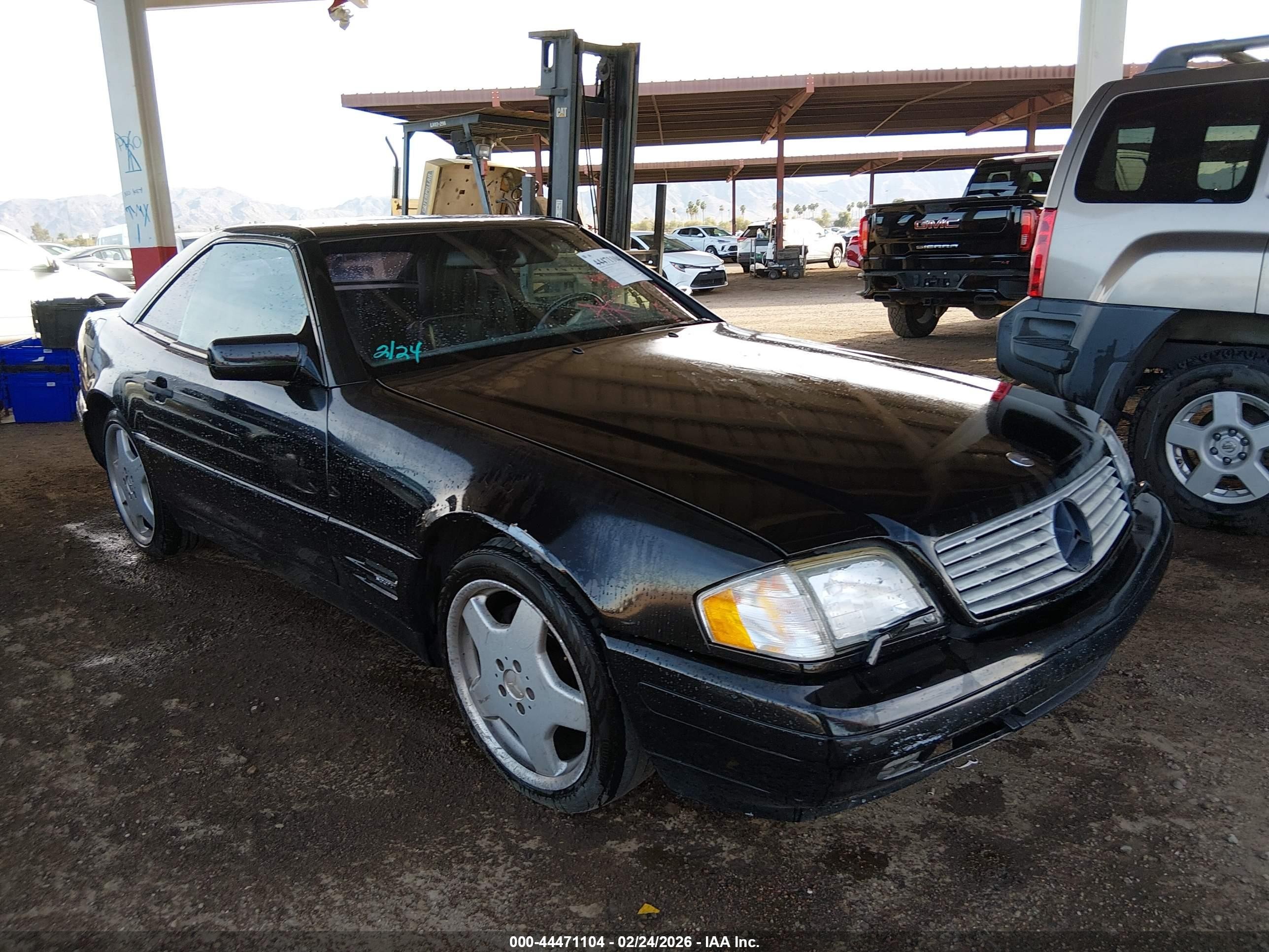 1998 Mercedes-Benz SL 500, VIN WDBFA67F8WF165478 — Normal wear