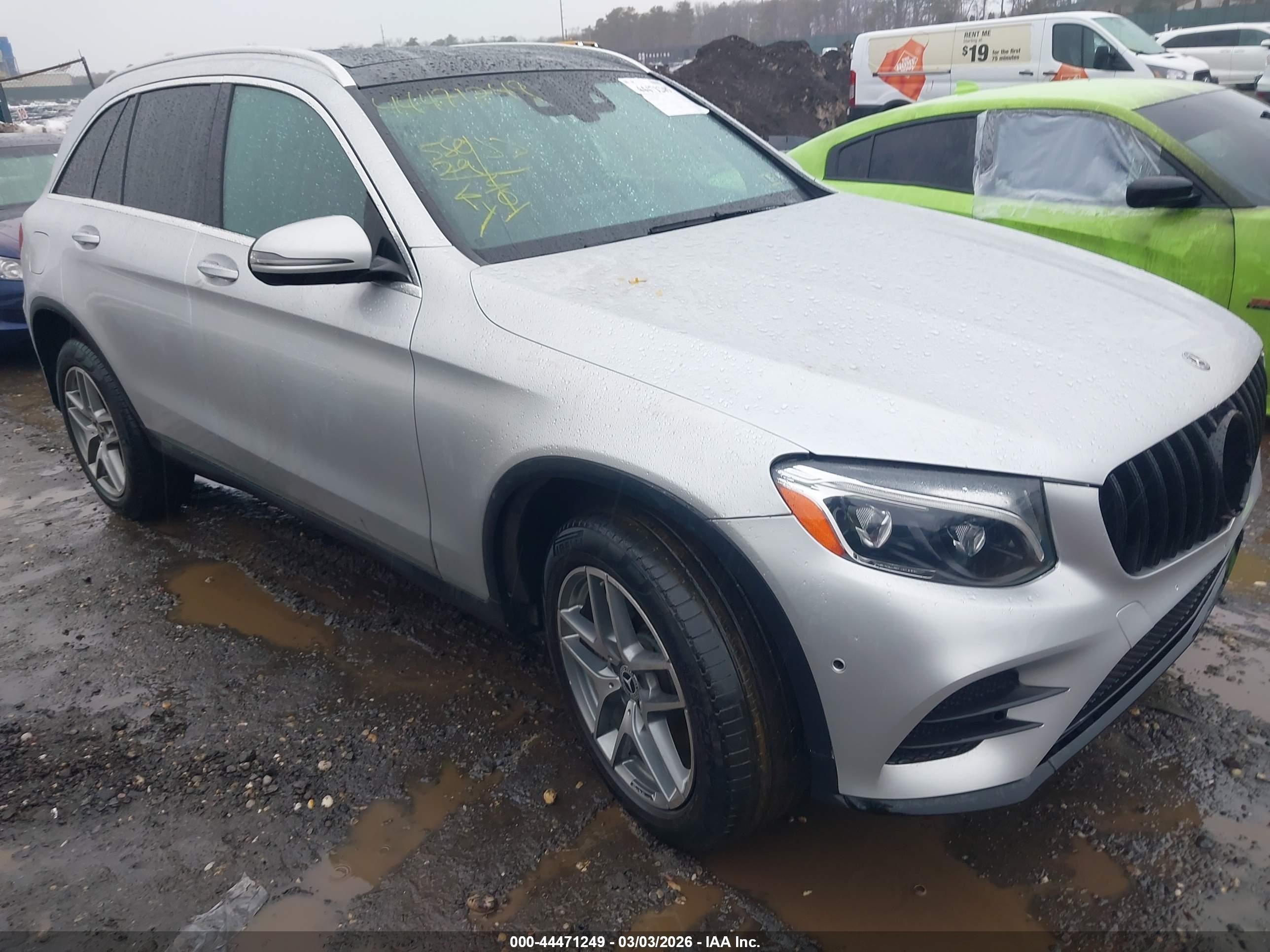 2018 Mercedes-Benz GLC 300, VIN WDC0G4KB4JV029856 — Front end