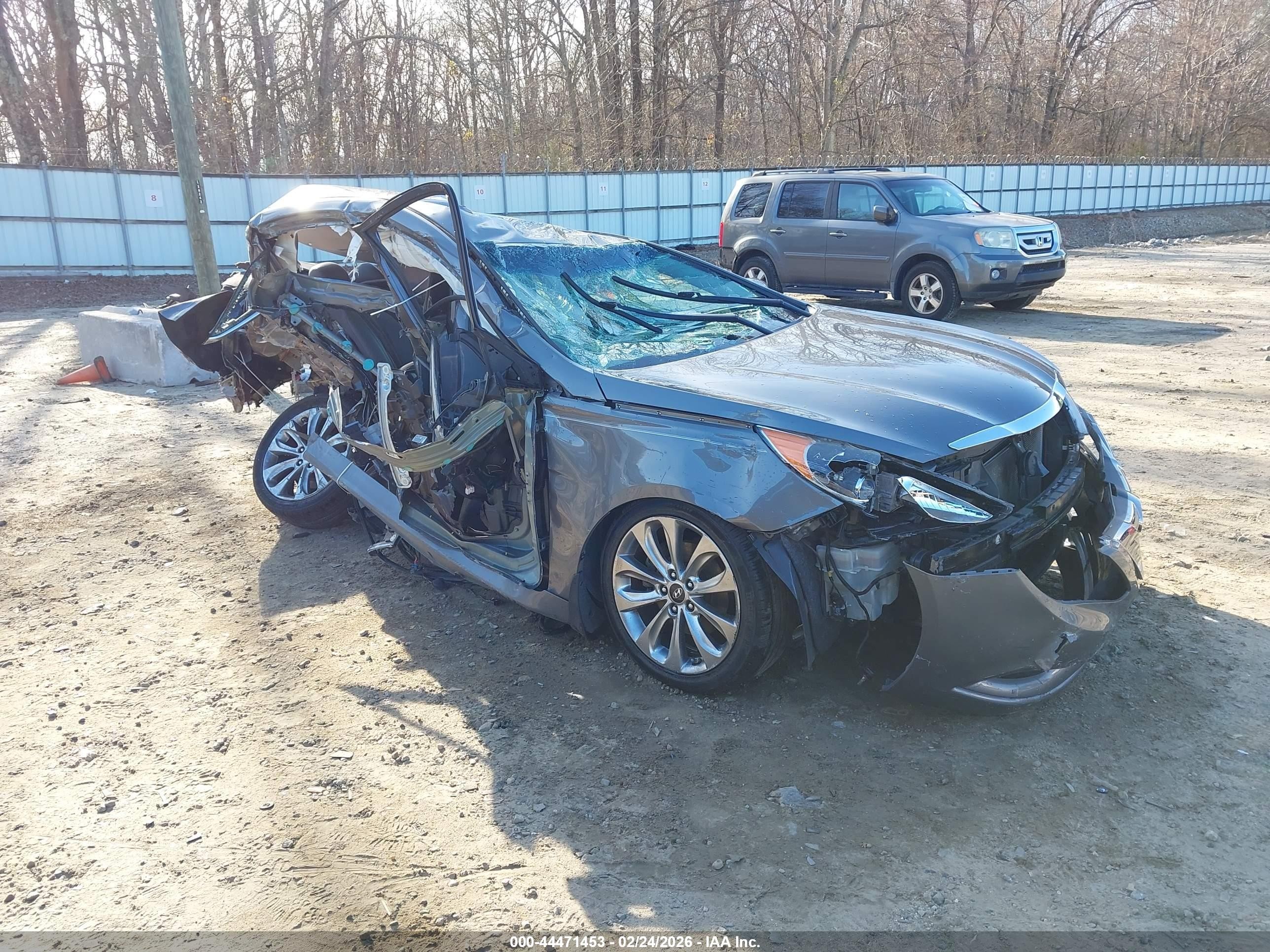 2013 Hyundai Sonata Limited, VIN 5NPEC4AC7DH607633 — Rollover