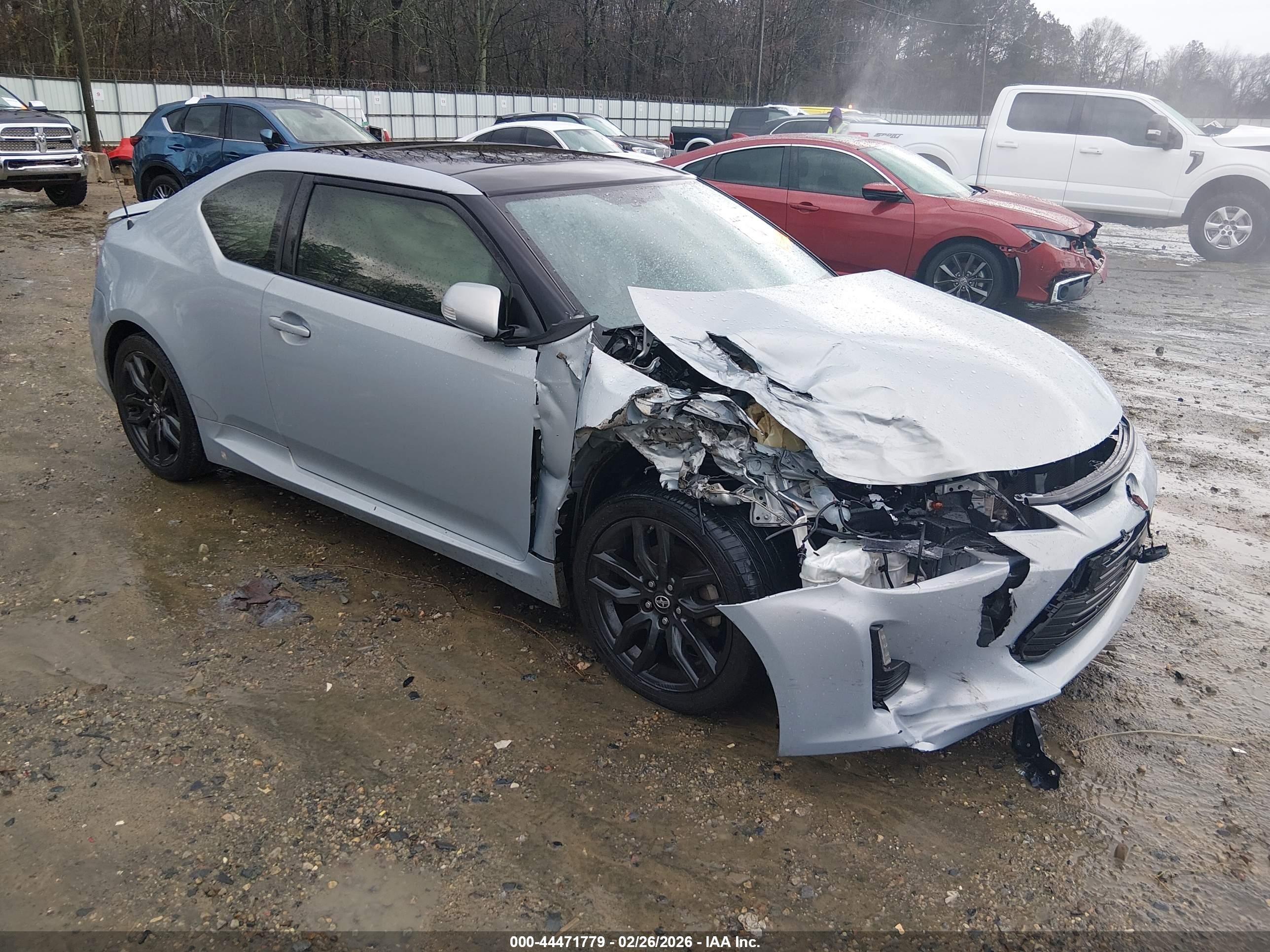 2014 Scion tC, VIN JTKJF5C72E3066928 — Front end