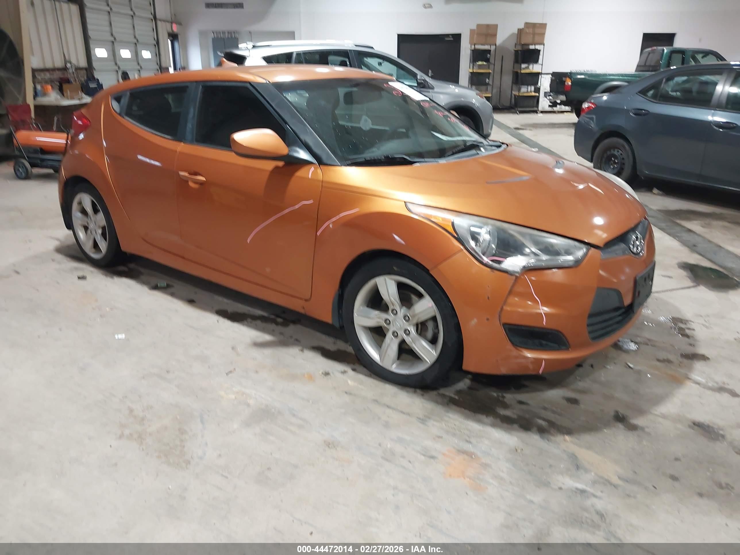 2013 Hyundai Veloster w/Gray Int, VIN KMHTC6AD7DU155437 — Фото с аукциона