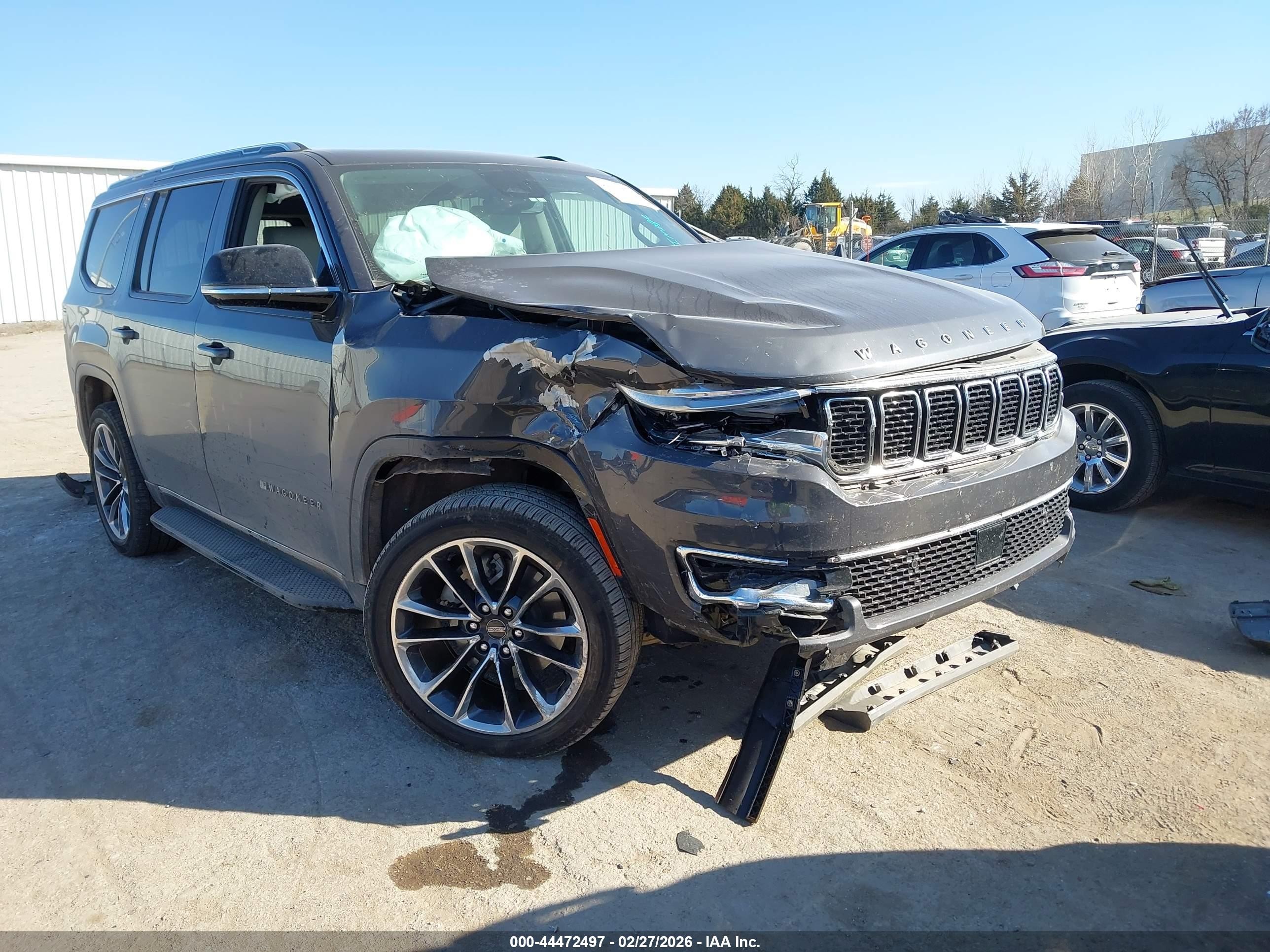 2024 Jeep Wagoneer Series II, VIN 1C4SJUBP5RS114035 — Перед