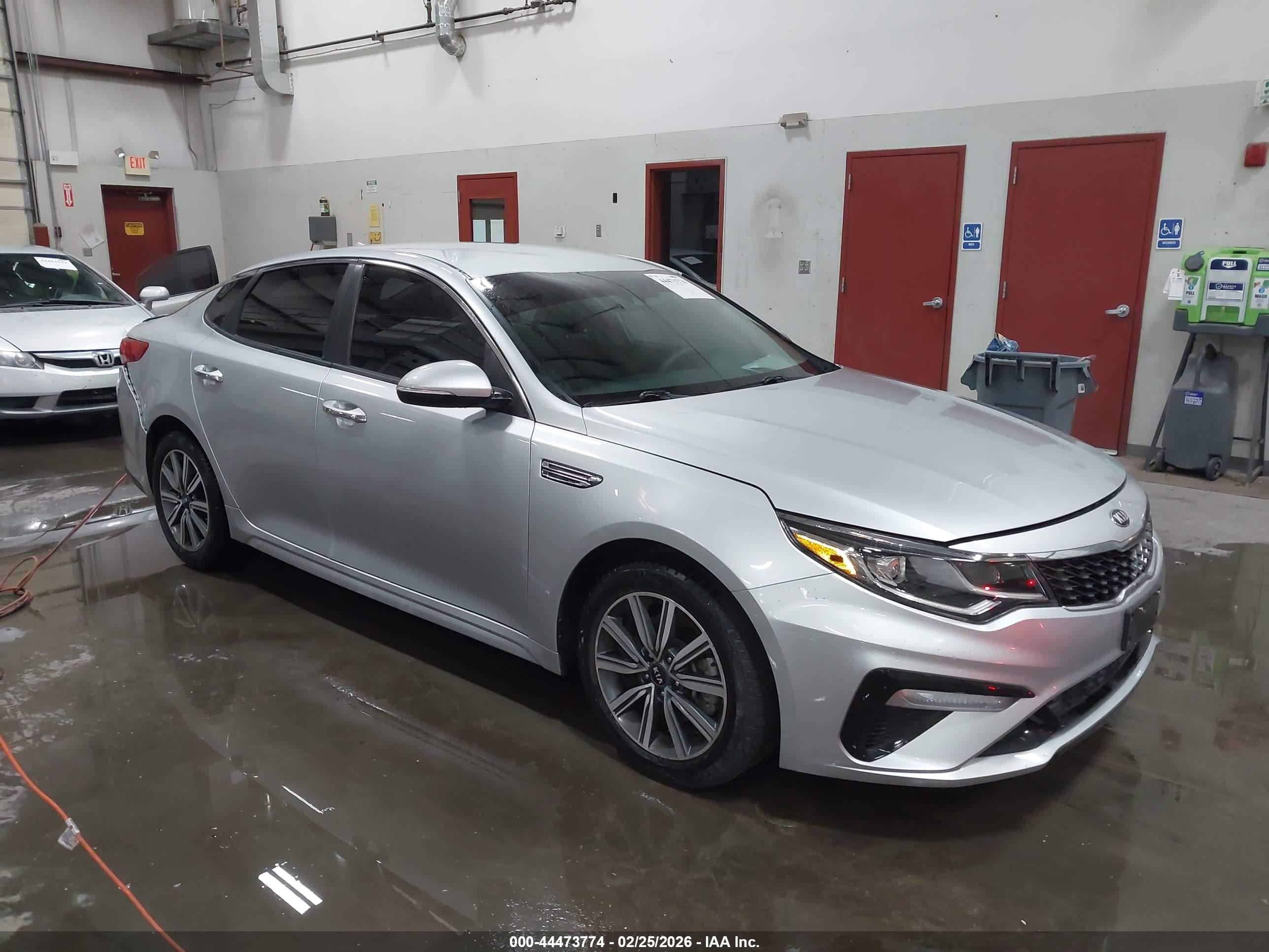 2019 Kia Optima S, VIN 5XXGT4L35KG375922 — Rear end
