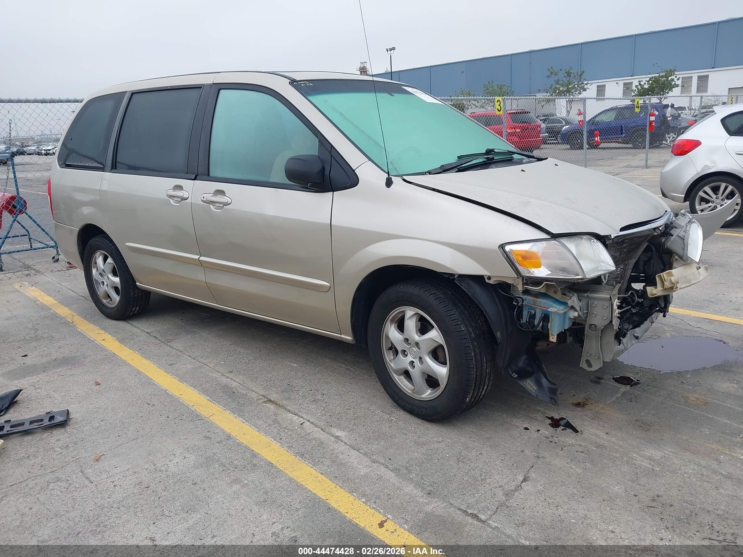 2001 Mazda MPV DX, VIN JM3LW28Y110165808 — Front end