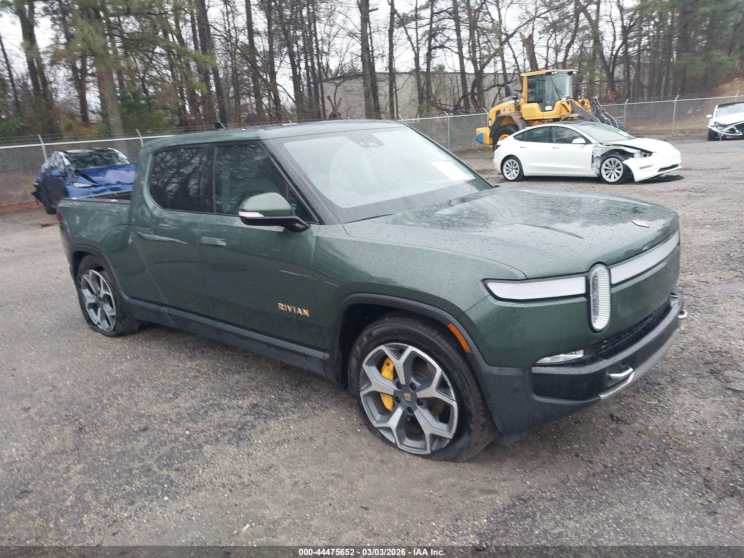 2022 Rivian R1T Adventure, VIN 7FCTGAAA9NN015378 — Side