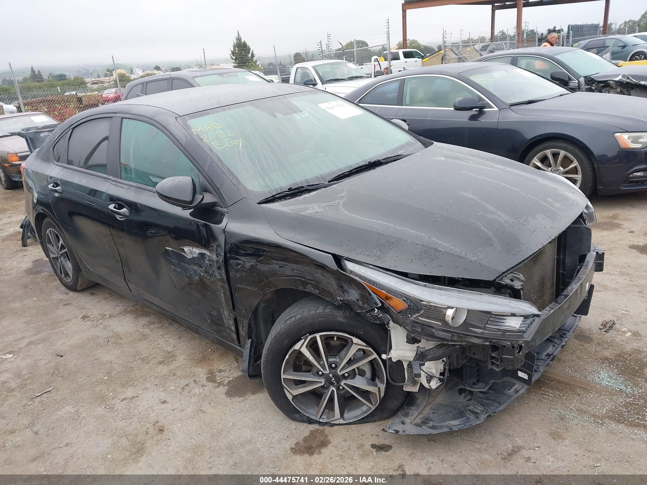 2023 Kia Forte LXS, VIN 3KPF24AD2PE662919 — Front end