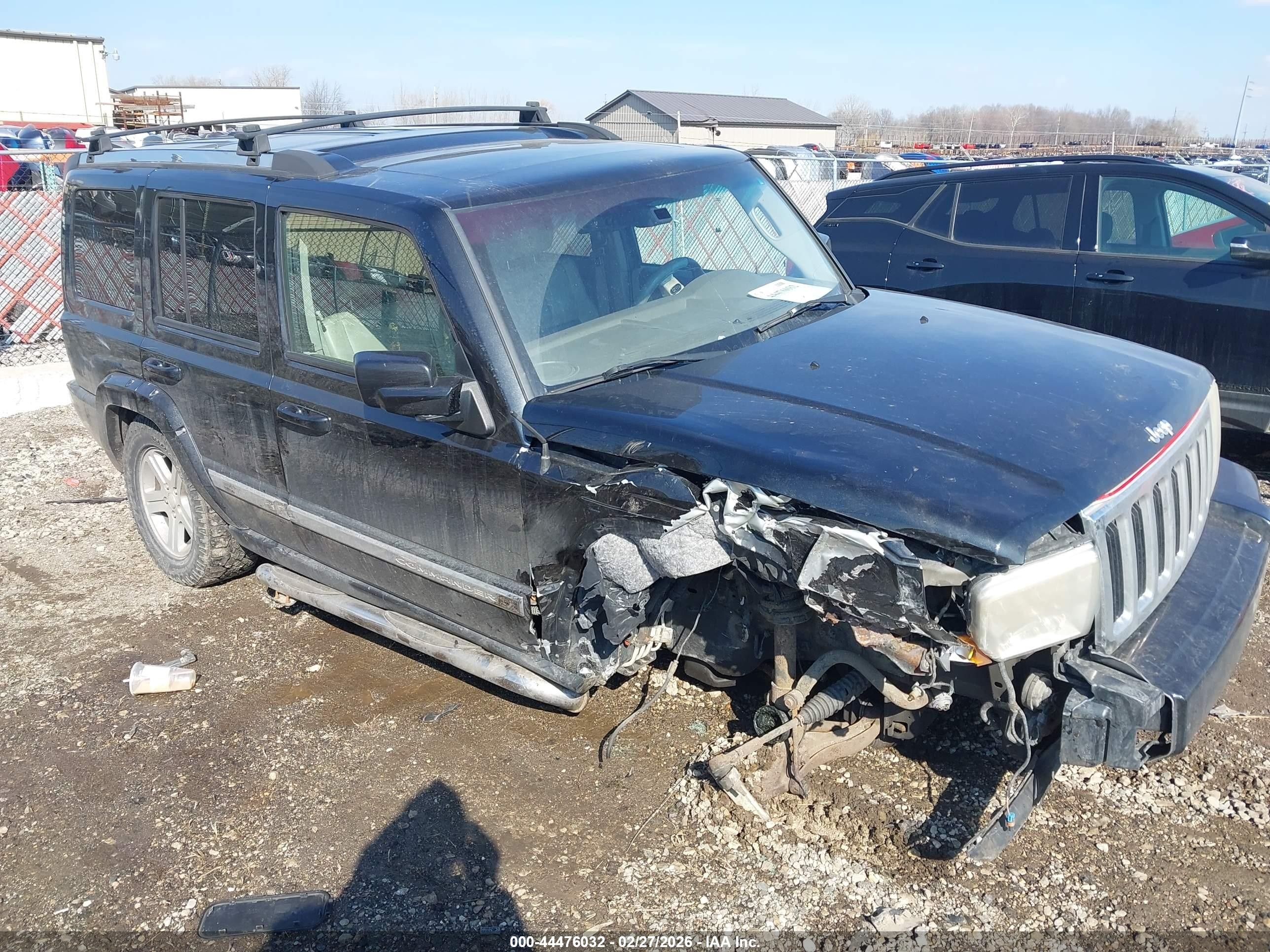 2009 Jeep Commander Limited, VIN 1J8HG58P69C547114 — Front end