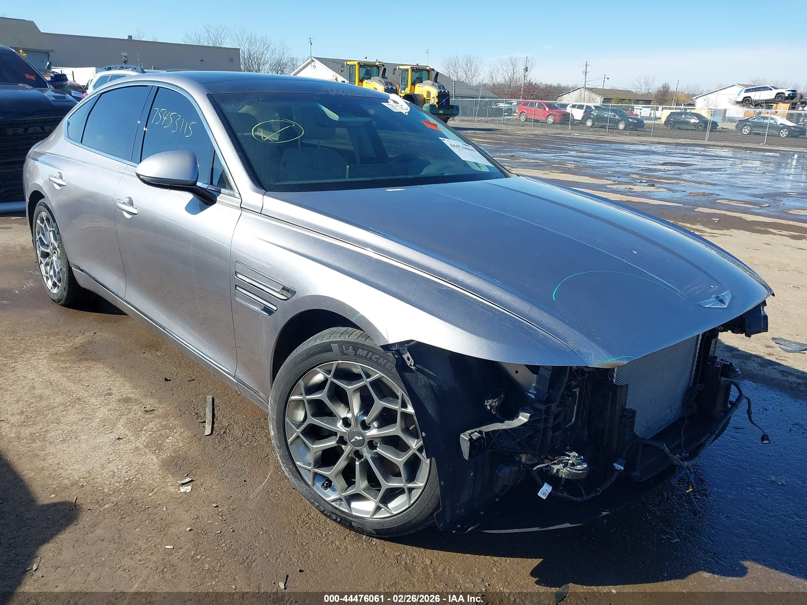 2022 Genesis G80 2.5T, VIN KMTGB4SC2NU132461 — Перед