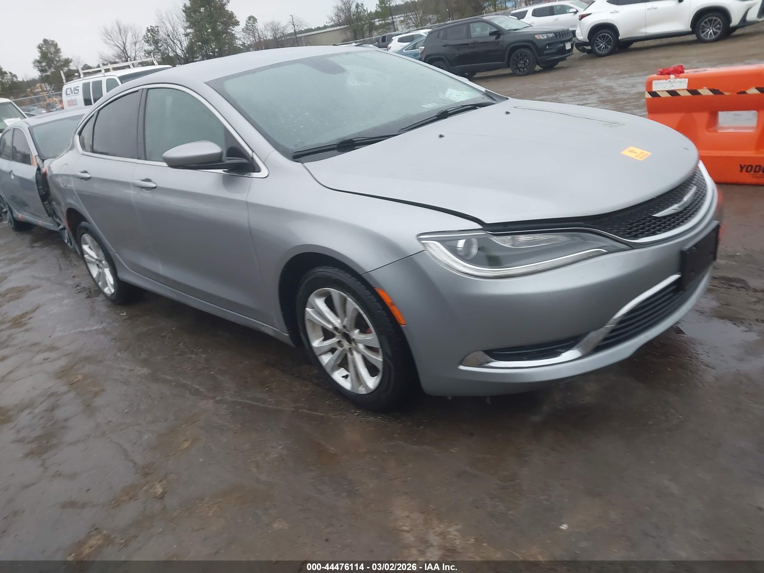2015 Chrysler 200 Limited, VIN 1C3CCCAB7FN602089 — Пожар в салоне