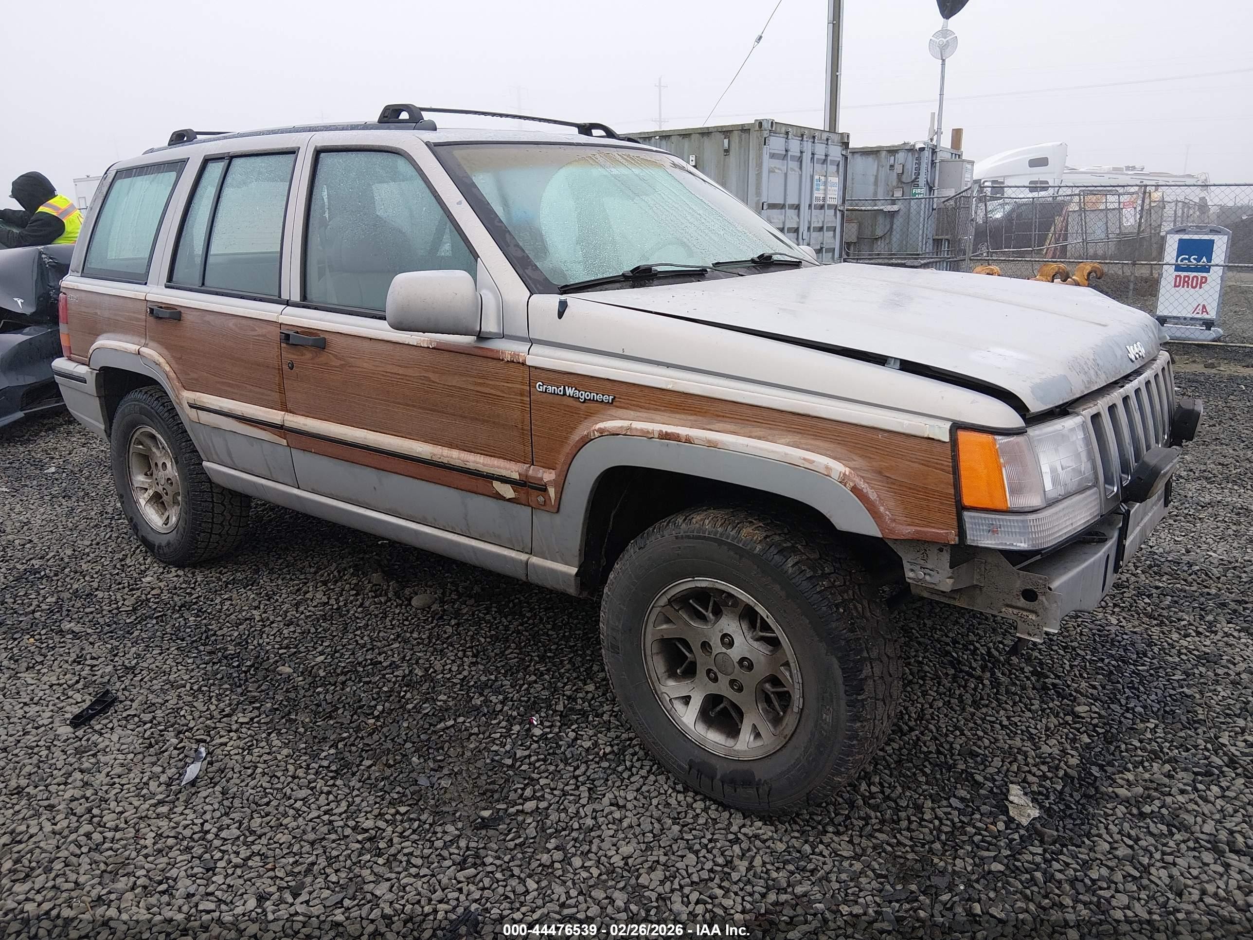 1993 Jeep Grand Cherokee, VIN 1J4GZ88YXPC508928 — Front end