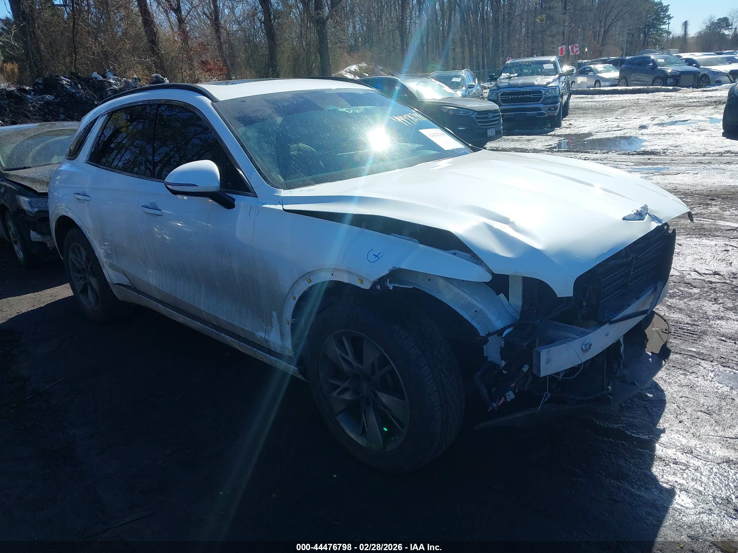 2022 Genesis GV70 Sport, VIN KMUMCDTC4NU029102 — Front end