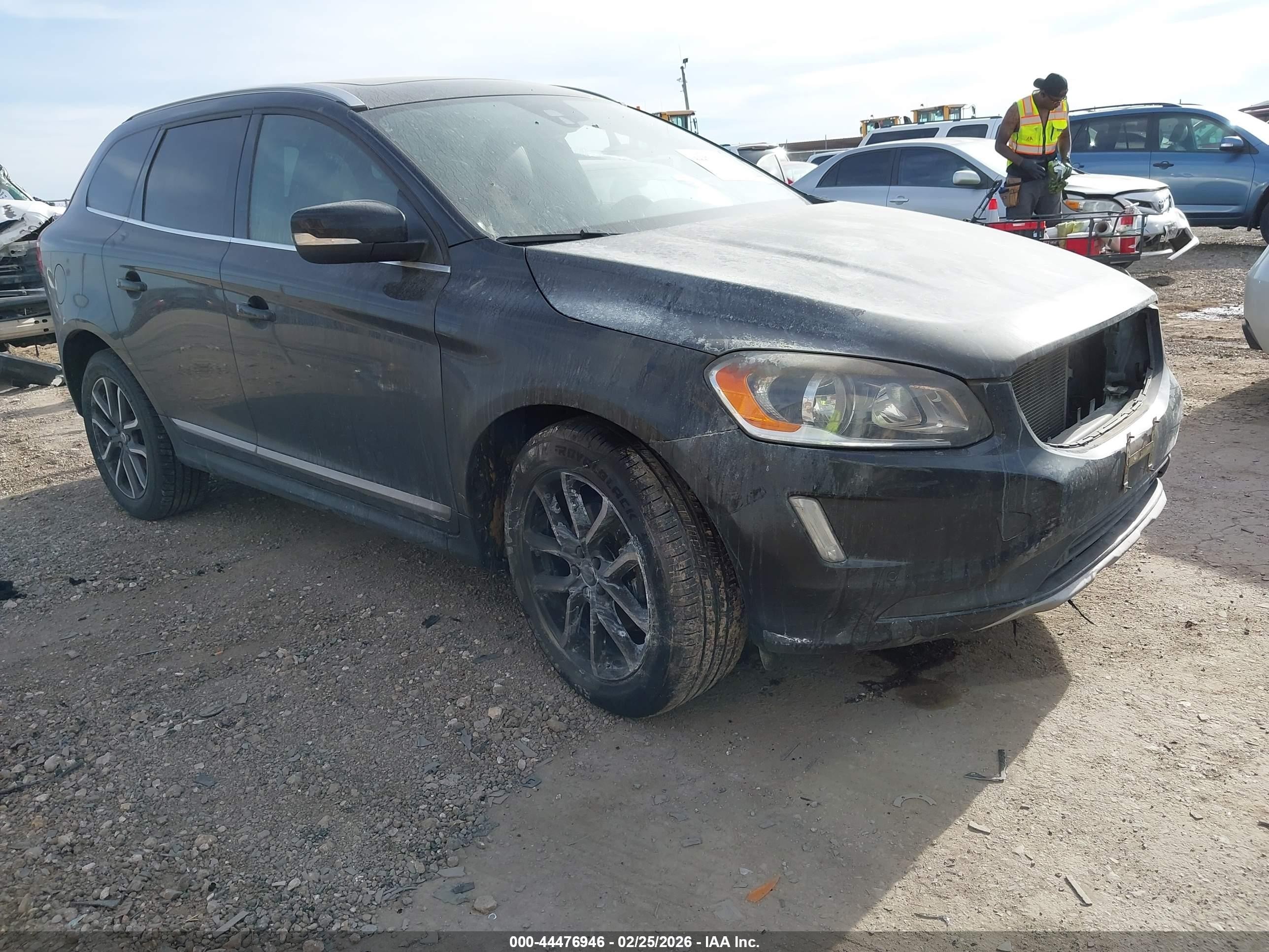 2016 Volvo XC60 T6 Drive-E, VIN YV449MRK3G2880903 — Engine fire