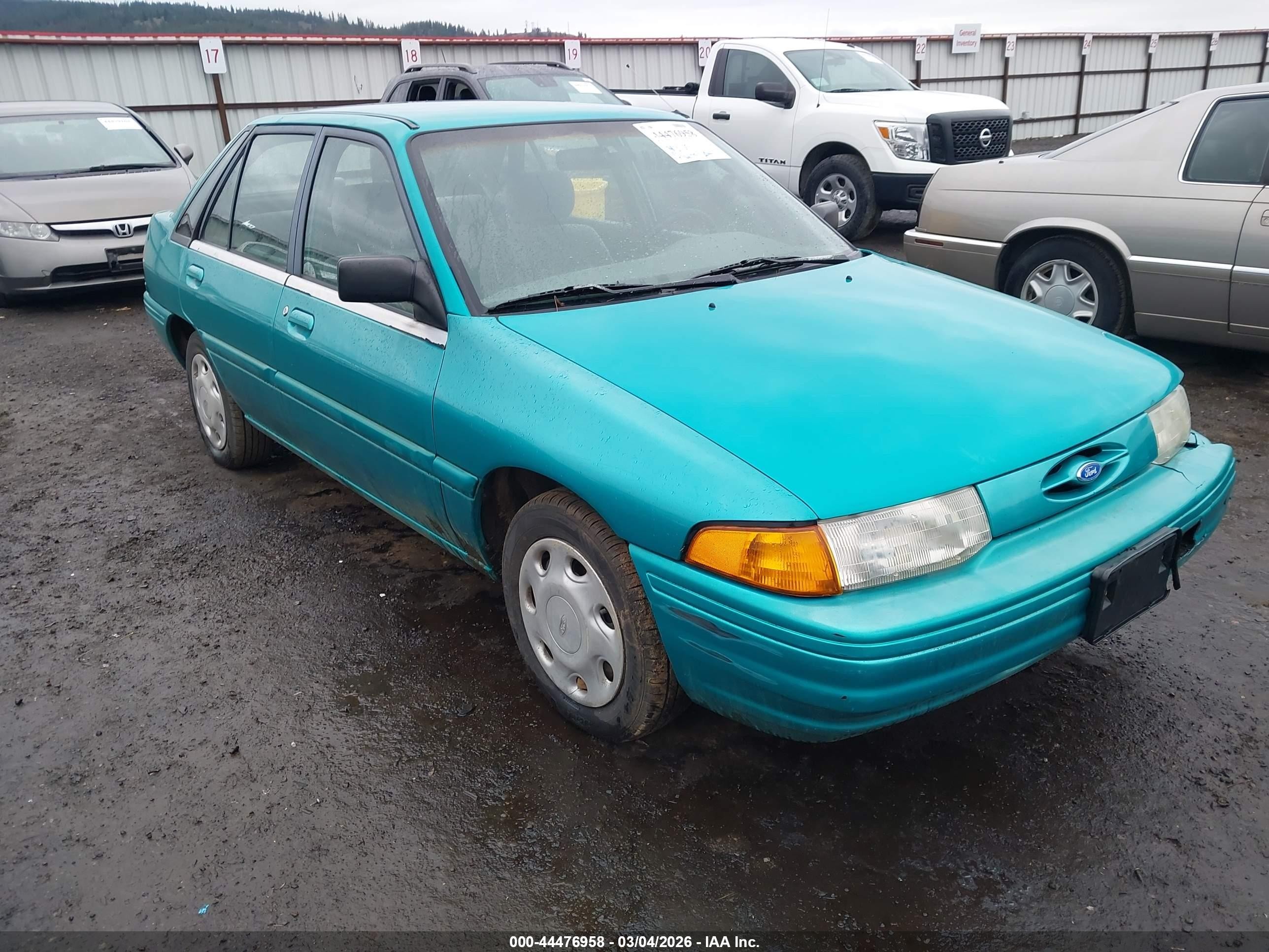 1995 Ford Escort, VIN 1FASP14J9SW304804 — Front end