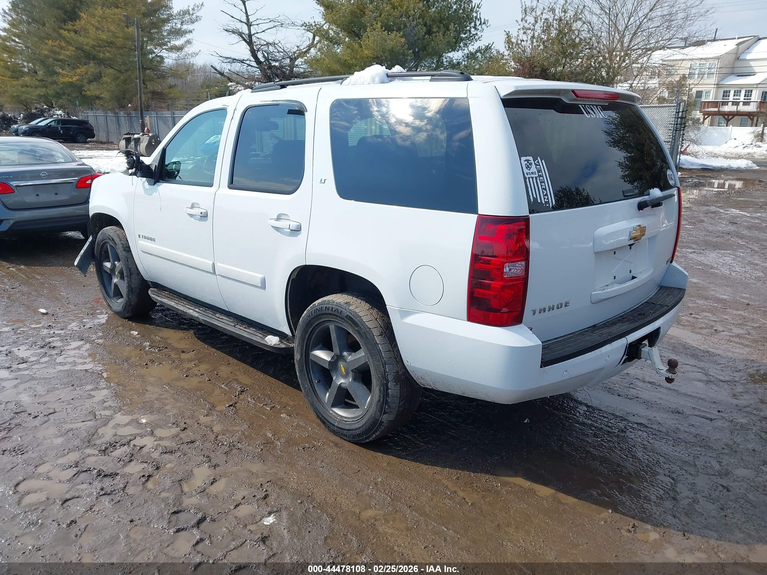 2007 Chevrolet Tahoe LT, VIN 1GNFK13097J384586 — Front end