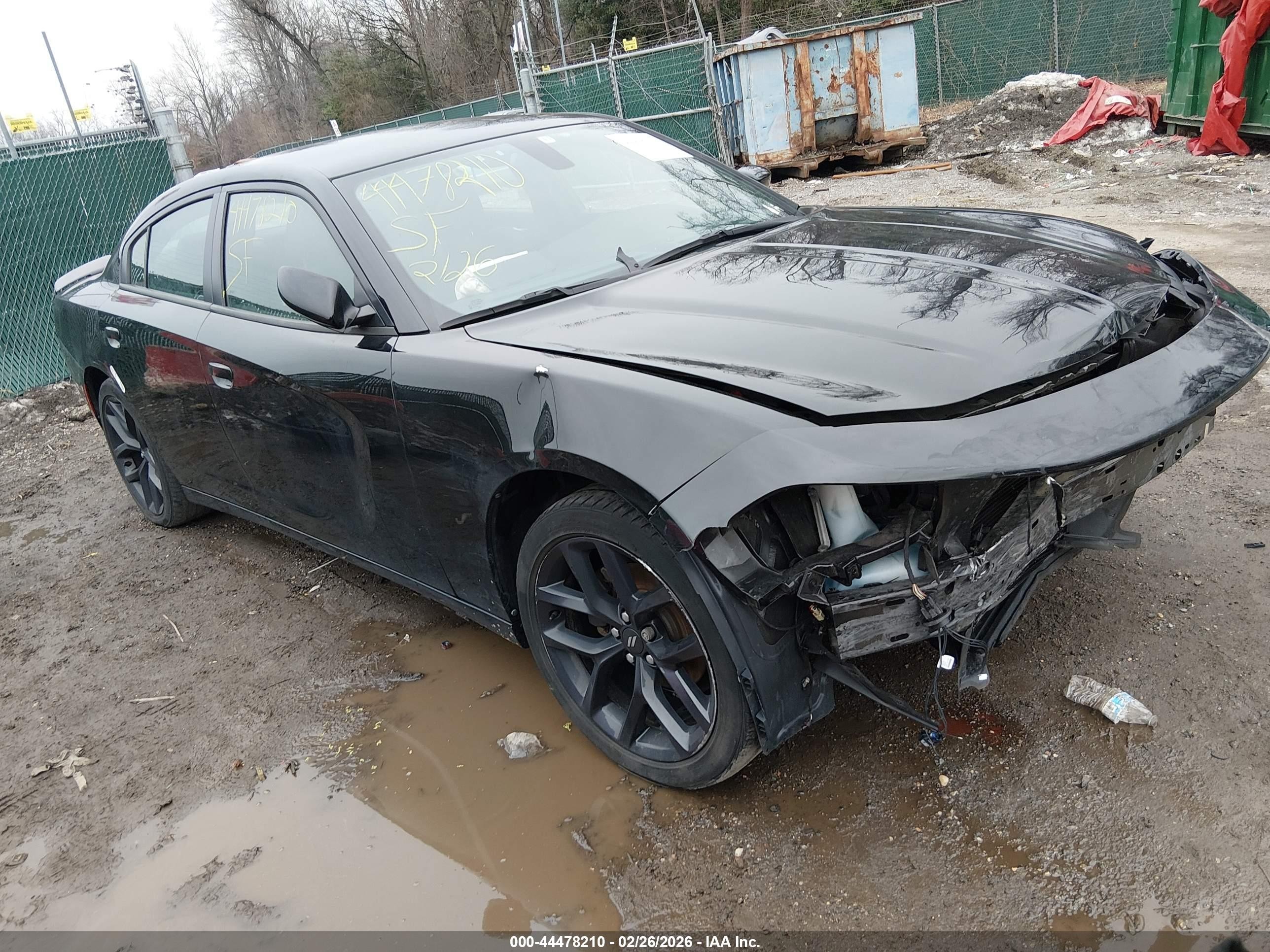 2021 Dodge Charger SXT, VIN 2C3CDXBG7MH575268 — Front end