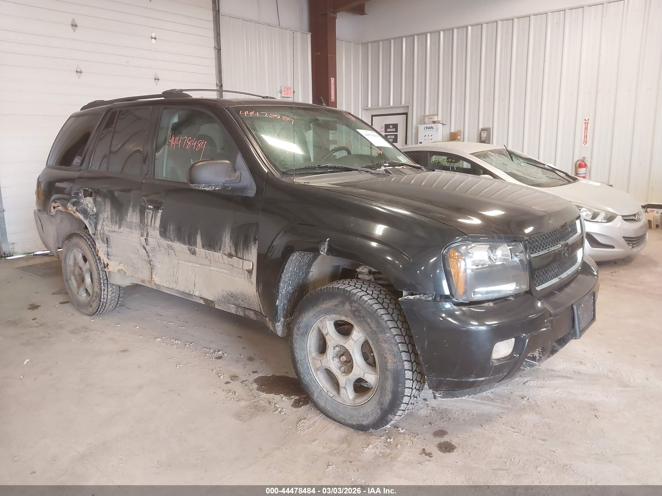 2008 Chevrolet TrailBlazer 1LT, VIN 1GNDT13S982234950 — Side