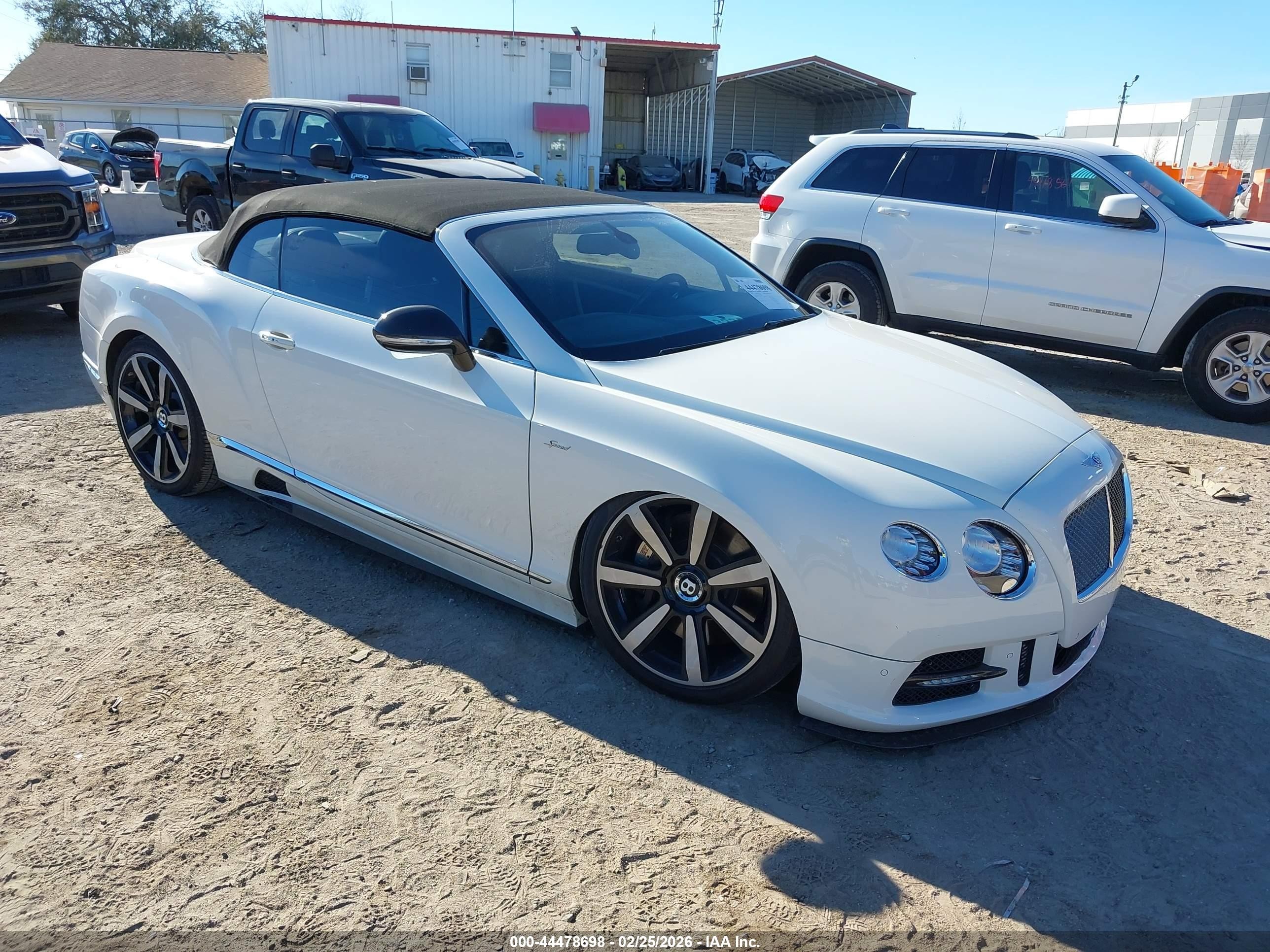 2015 Bentley Continental GT, VIN SCBGJ3ZA5FC044398 — Front end