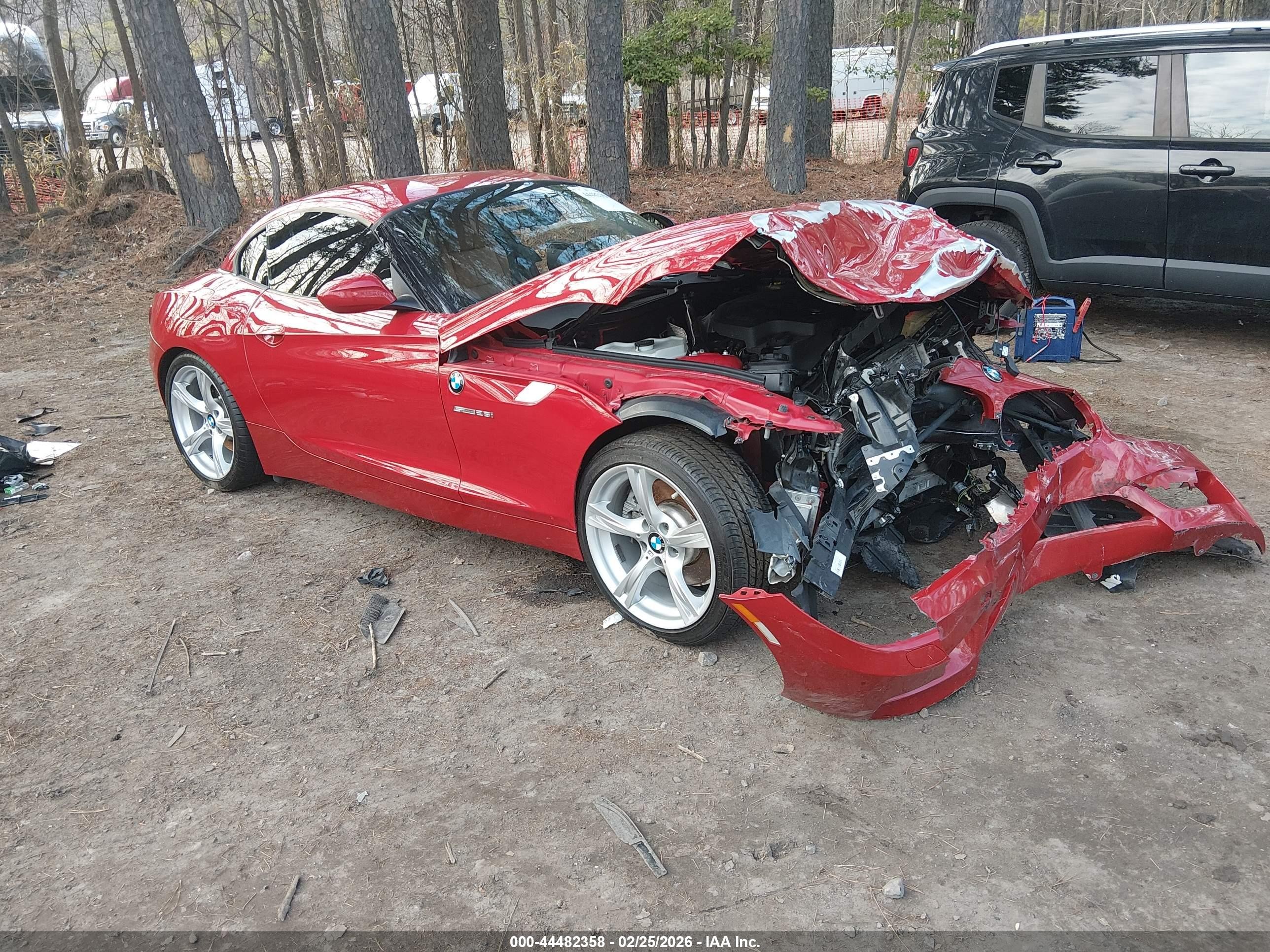 2012 BMW Z4 sDrive28i, VIN WBALL5C55CE716678 — Перед