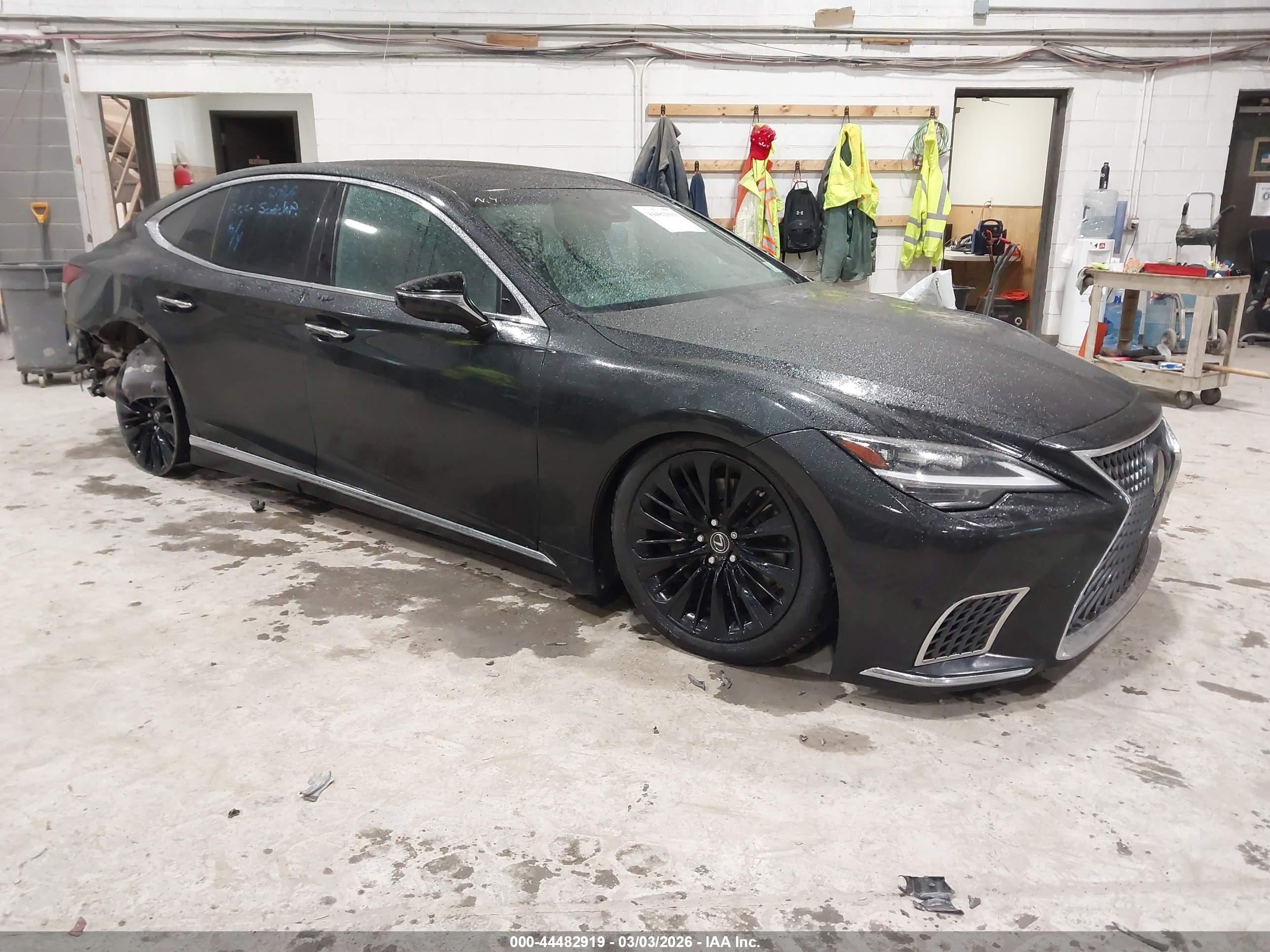 2021 Lexus LS 500, VIN JTHD51FF0M5013309 — Зад