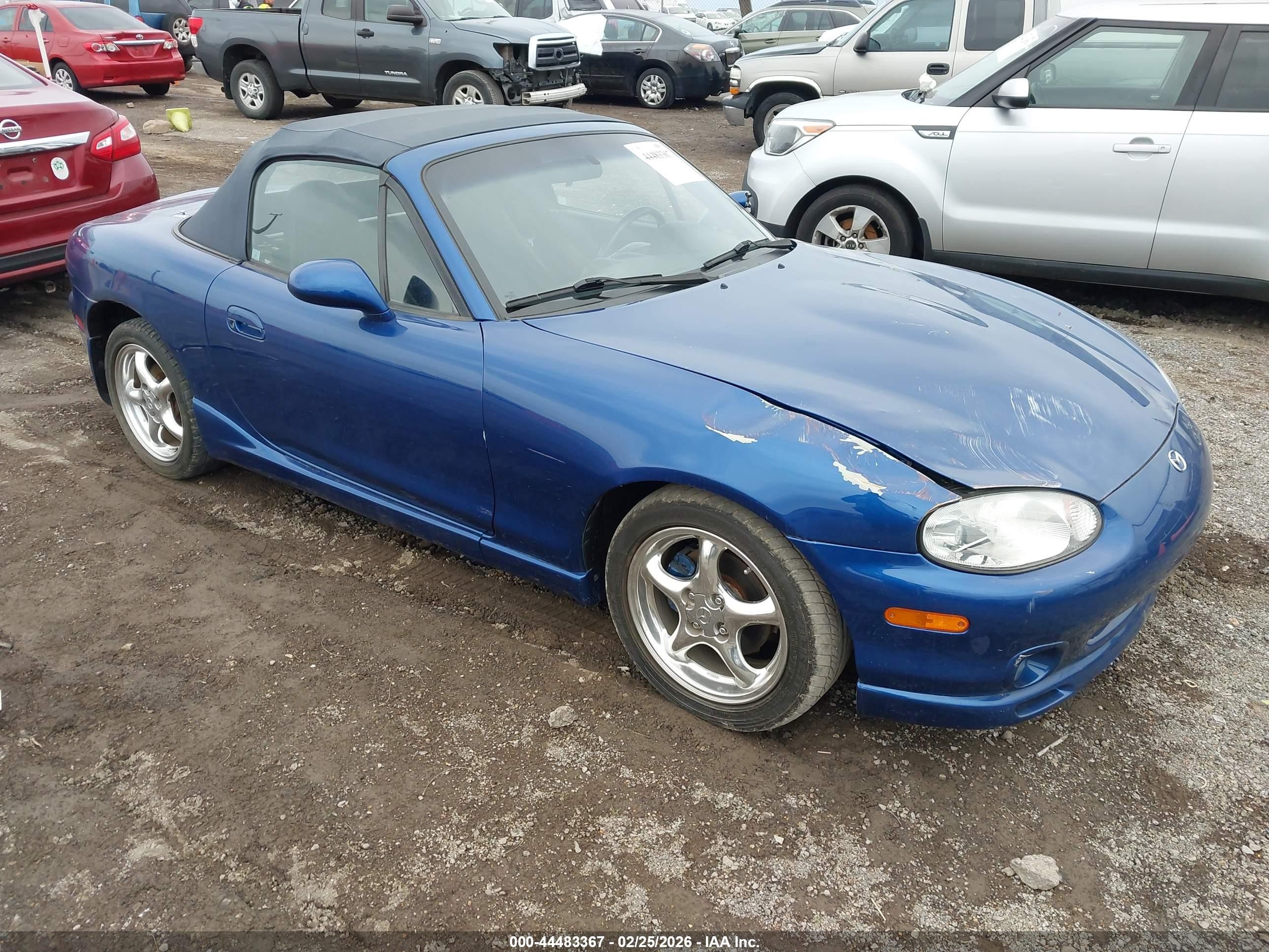 1999 Mazda MX-5 Miata, VIN JM1NB3535X0133304 — Rear end